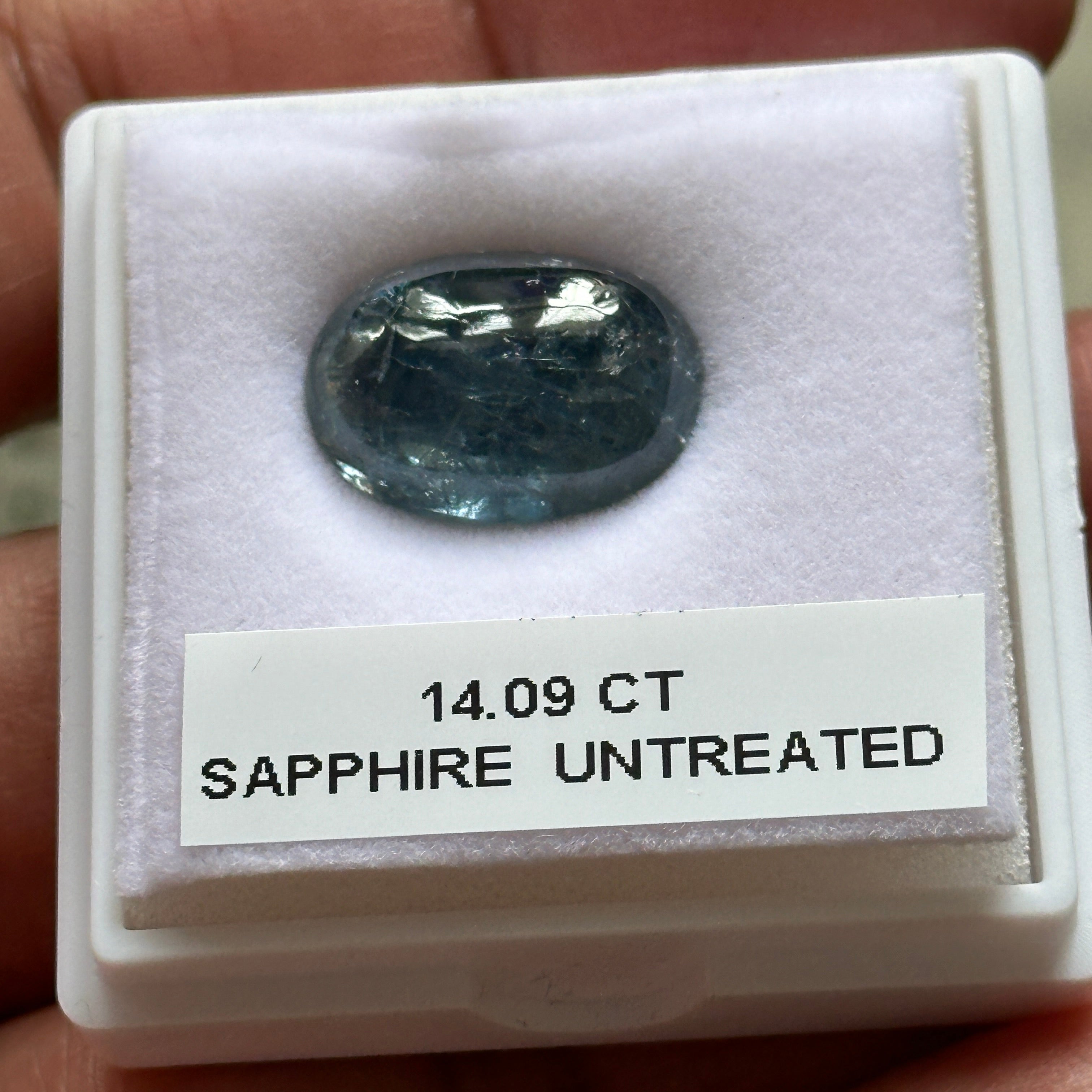 14.09ct Sapphire Cabochon. Umba, Tanzania. Untreated Unheated. 16.2x 11.7 x 6.7mm