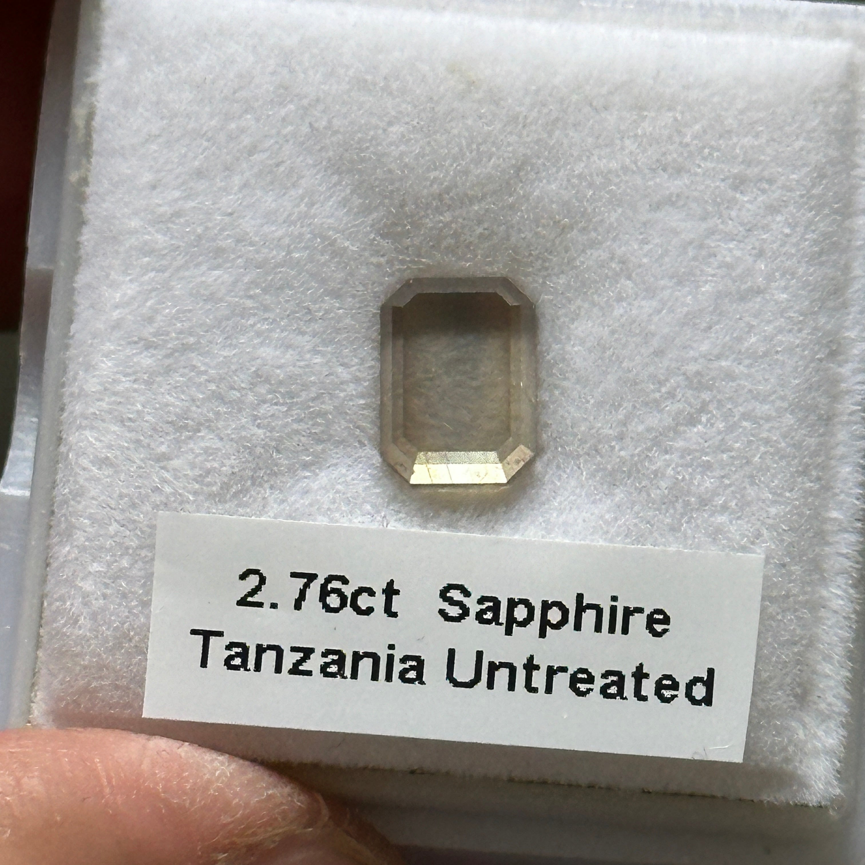 2.76ct Sapphire, Umba, Tanzania, Untreated Unheated. Precision Portrait Cut. Beautiful parallel needles going through, rare.