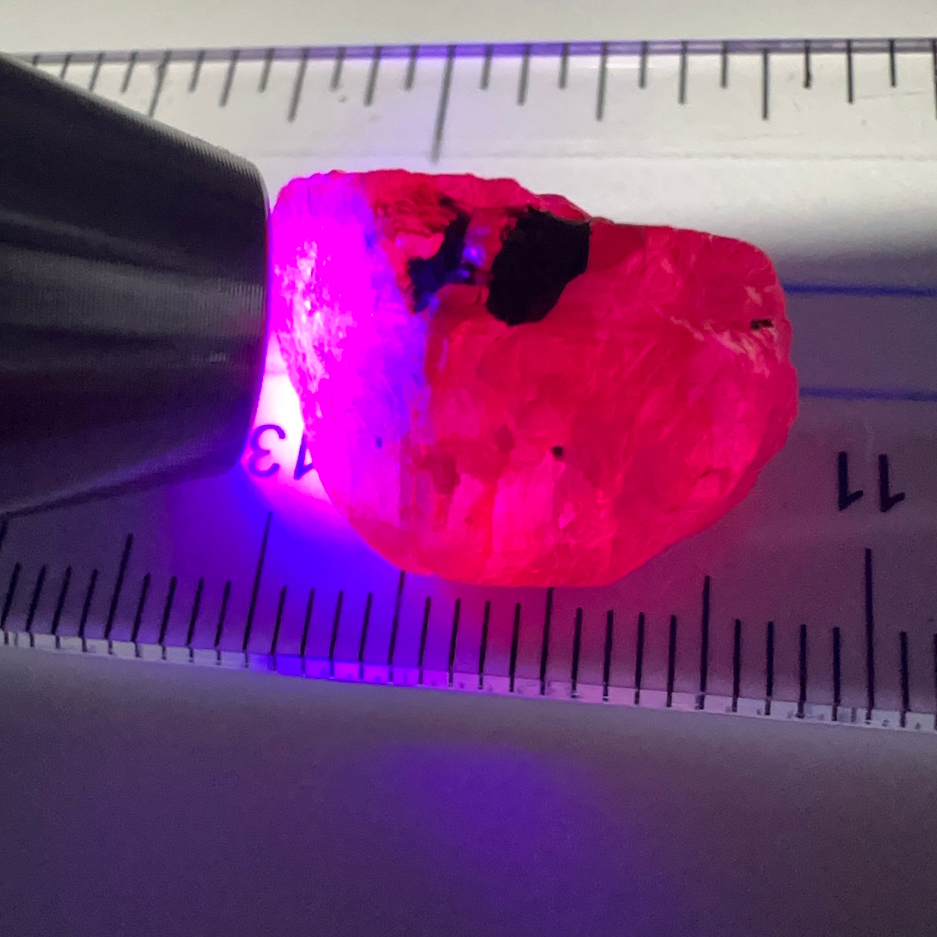 20.23ct Sapphire Ruby Crystal, Morogoro, Tanzania, Untreated Unheated. 18 x 12 x 9 mm, specimen/cab or facet it
