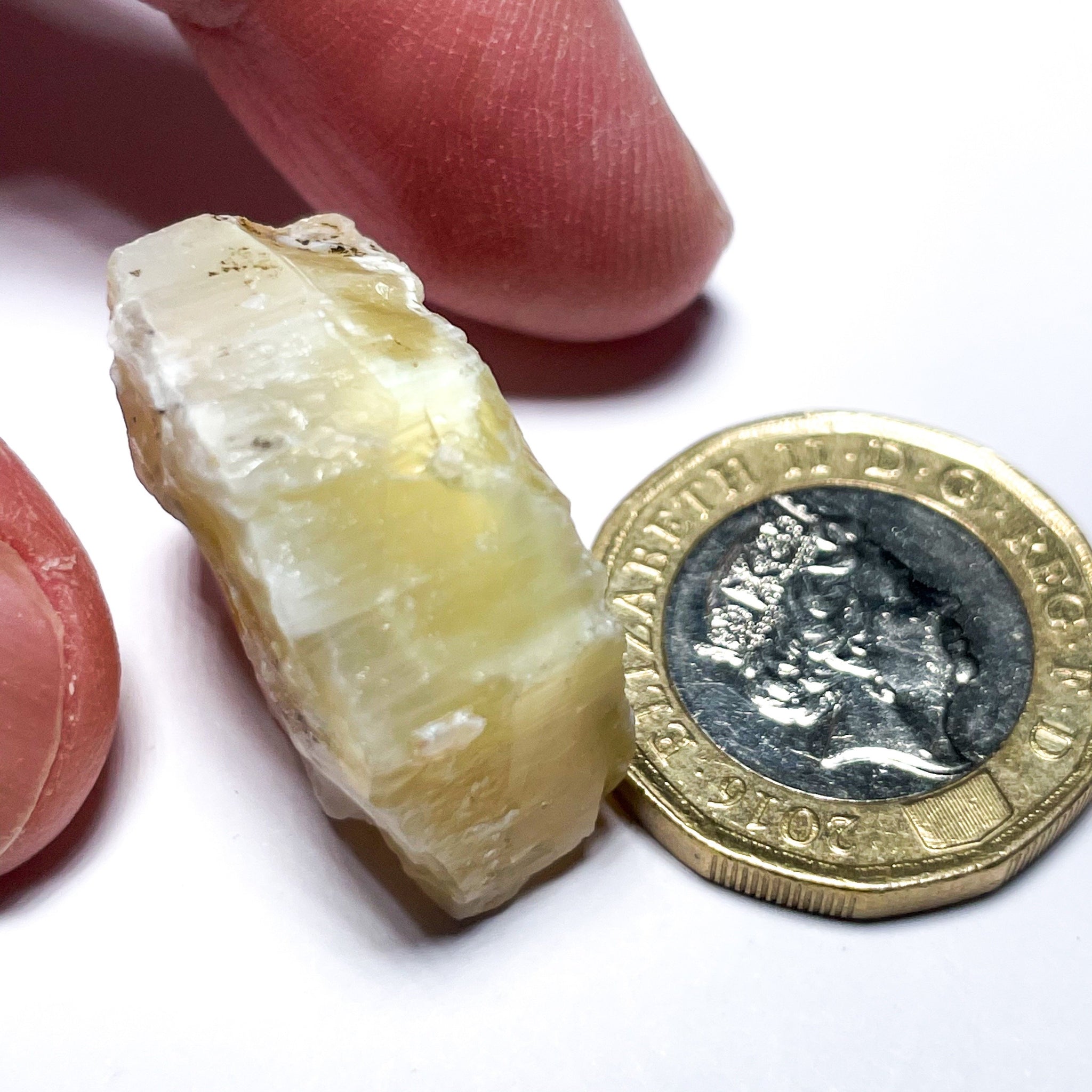 46.09Ct Opal Tanzania Untreated Unheated From A 1999 Deposit Chatoyant (Pearly Cats-Eye Effect)