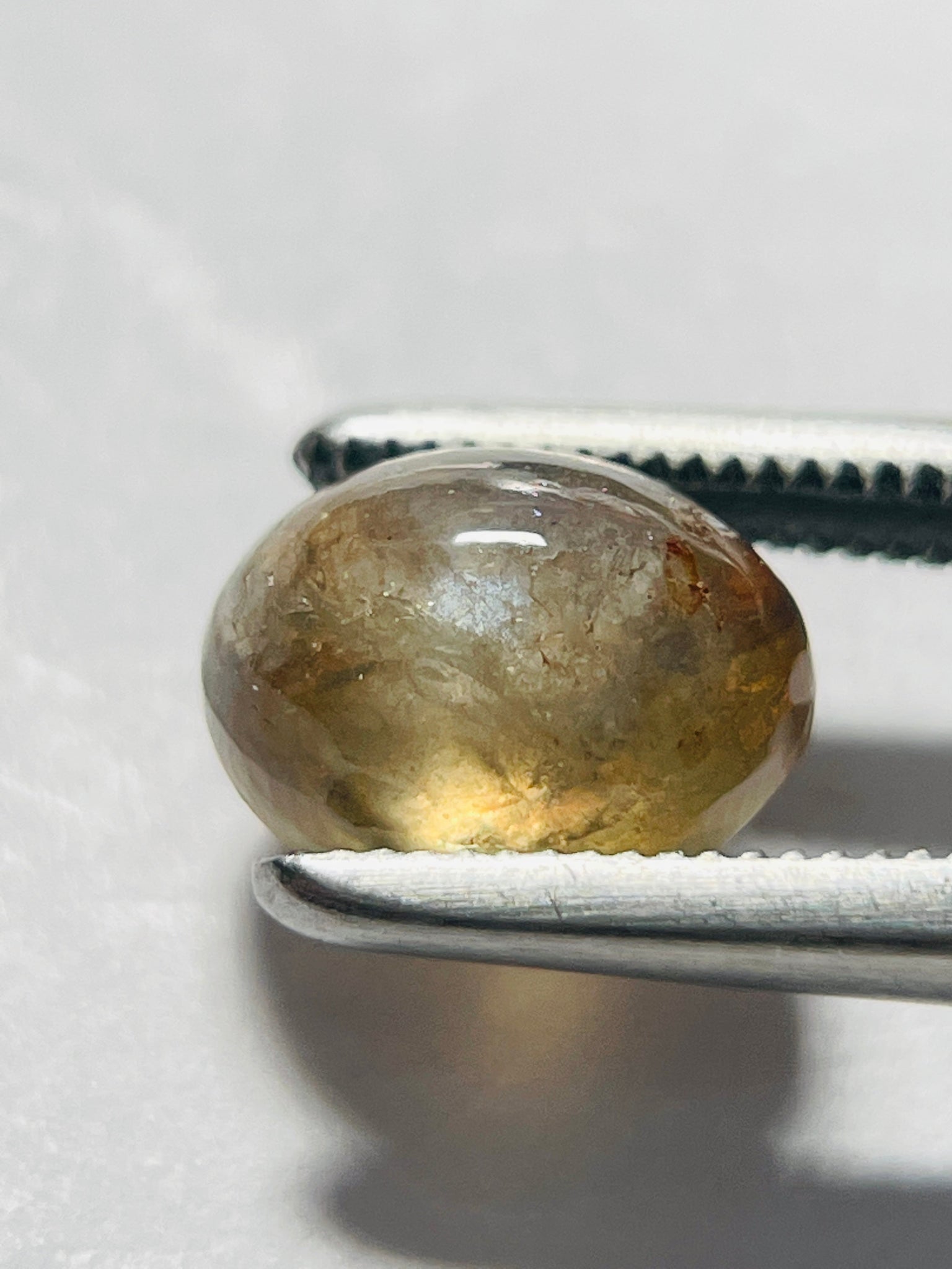 2.85Ct Sapphire Tanzania. Untreated Unheated. Seems To Have A Moving Spot/star.