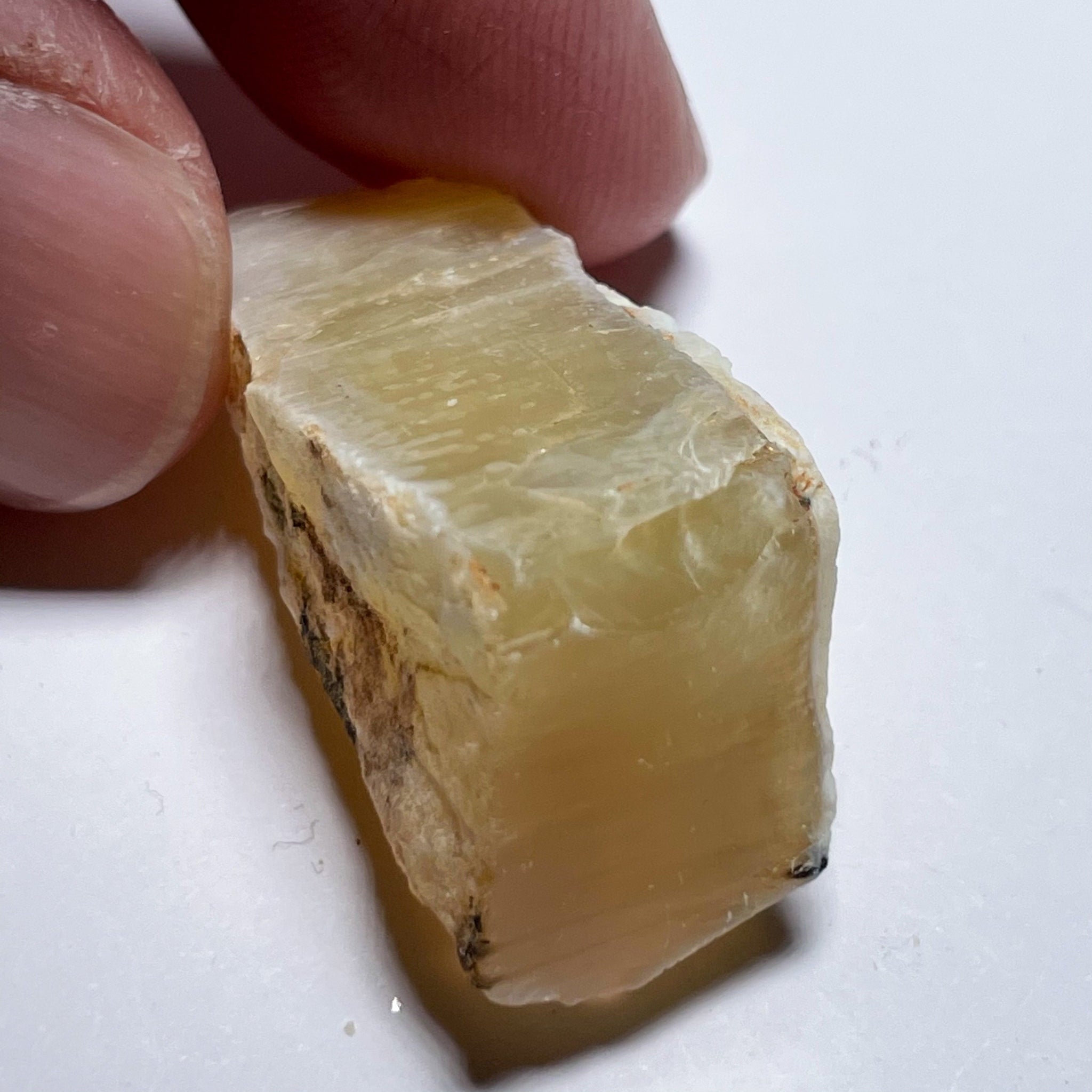 42.51Ct Opal Tanzania Untreated Unheated From A 1999 Deposit Chatoyant (White Pearly Cats-Eye