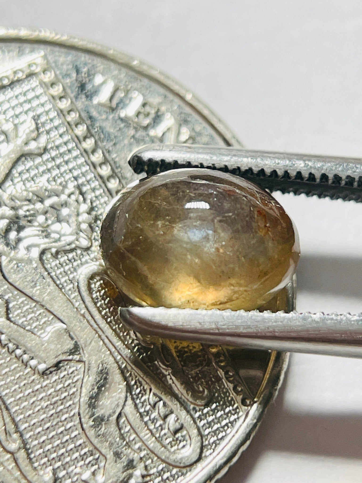 2.85Ct Sapphire Tanzania. Untreated Unheated. Seems To Have A Moving Spot/star.