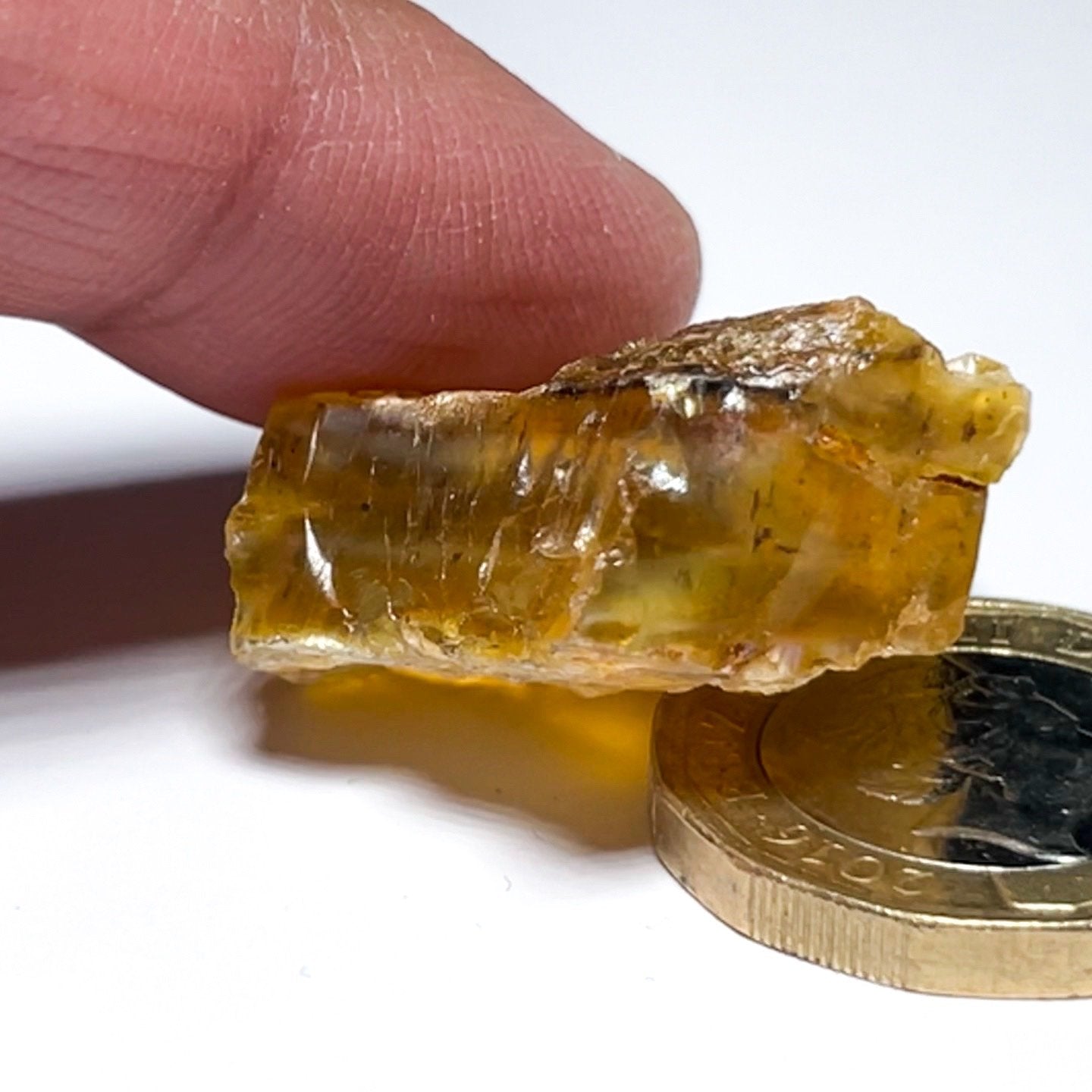 40.71Ct Opal Tanzania Untreated Unheated From A 1999 Deposit Chatoyant (Pearly Cats-Eye Effect)