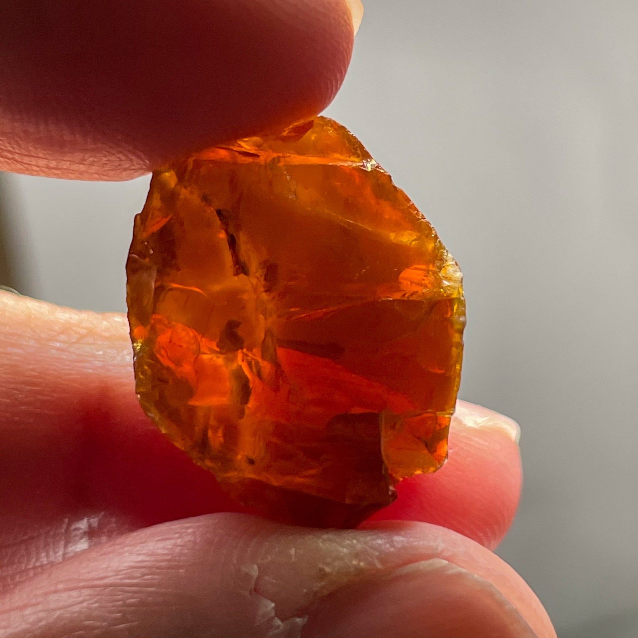 19.34Ct Opal Tanzania Untreated Unheated From A 1999 Deposit Chatoyant (Cats-Eye Effect) Has An