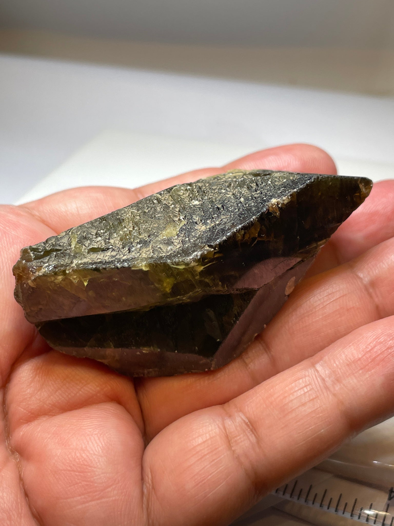 130.10Gm / 650.50Ct Sphene Crystal From Tanzania. Superb Rare Piece. 71.60 X 50.00 33.20Mm