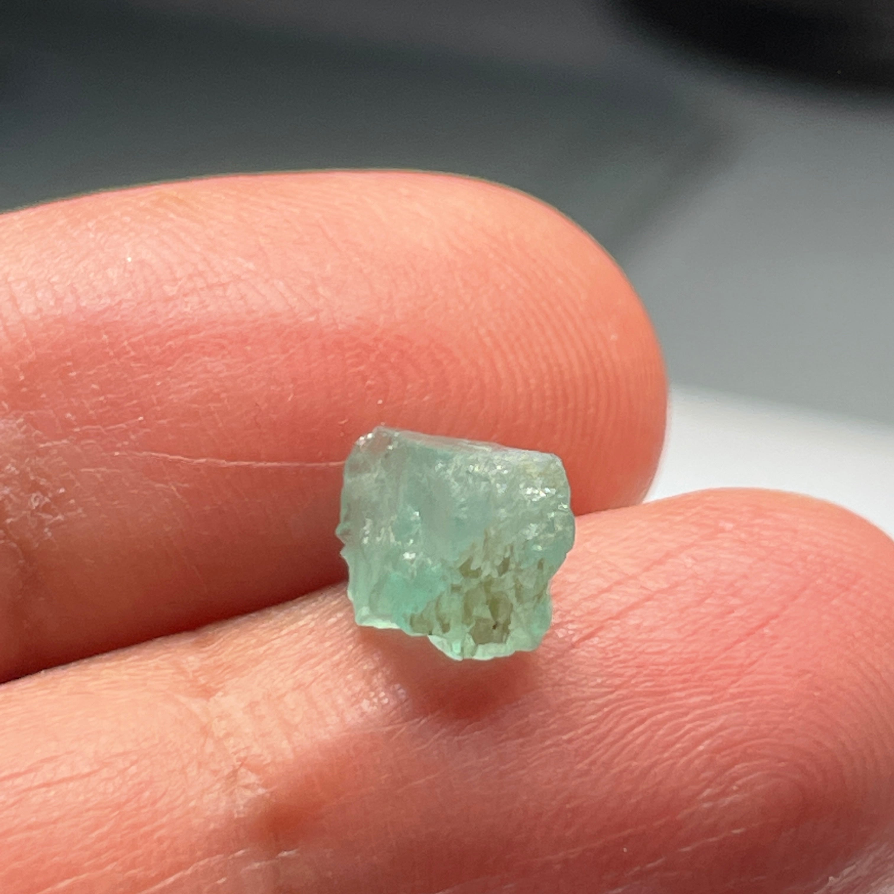 2.51Ct Emerald Crystal. Tanzania. No Oil Untreated Unheated.