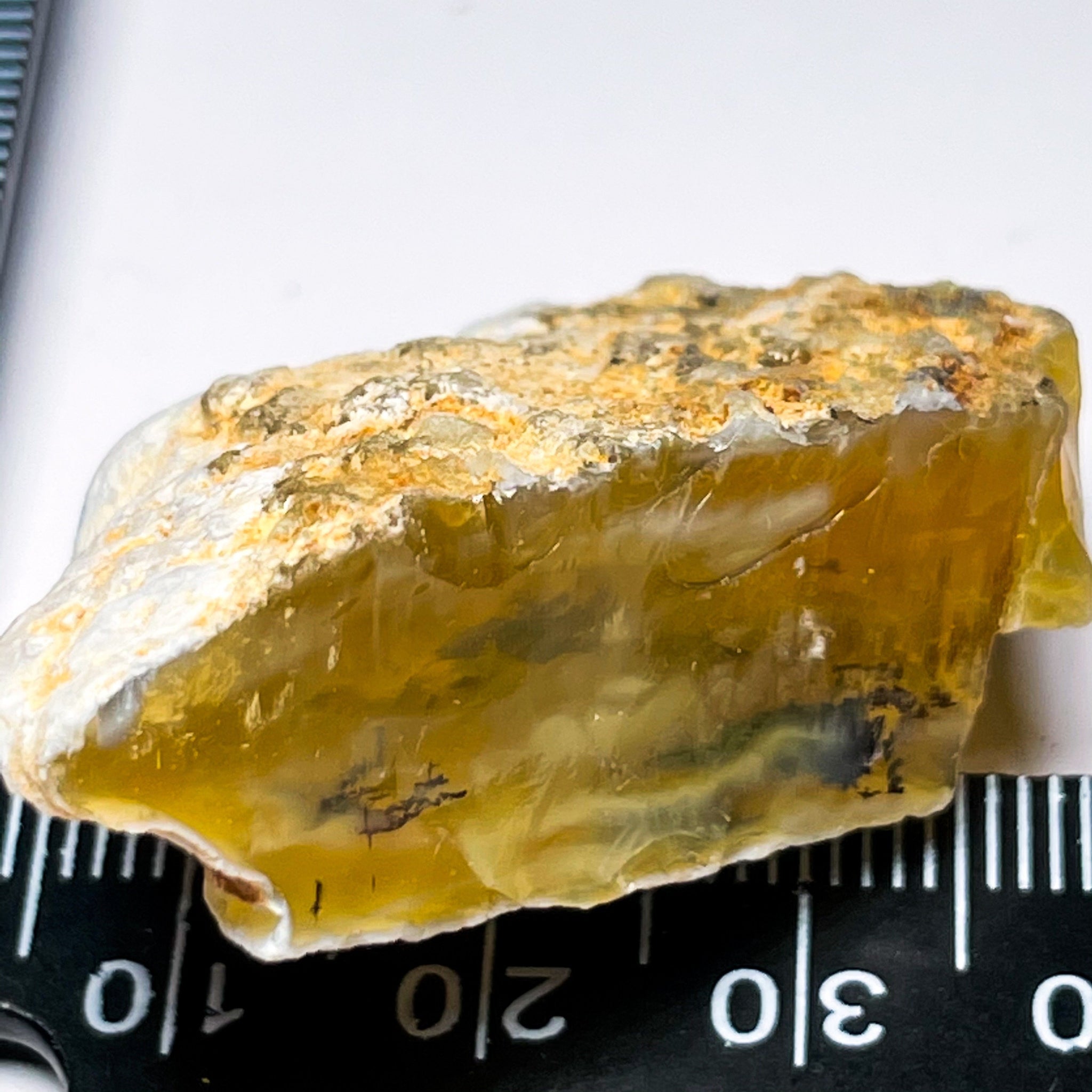 78.02Ct Opal Tanzania Untreated Unheated From A 1999 Deposit Chatoyant (Cats-Eye Effect)