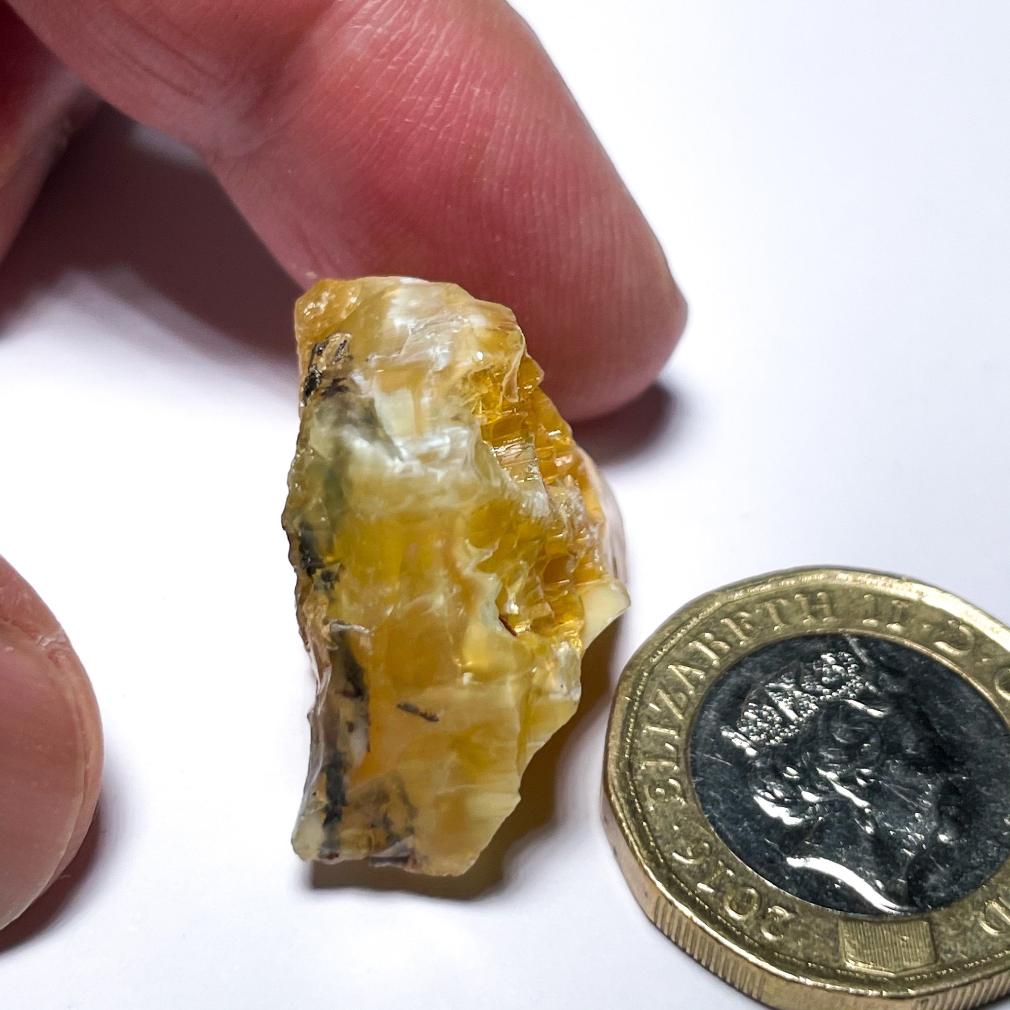 39.07Ct Opal Tanzania Untreated Unheated From A 1999 Deposit Chatoyant (Pearly Cats-Eye Effect)