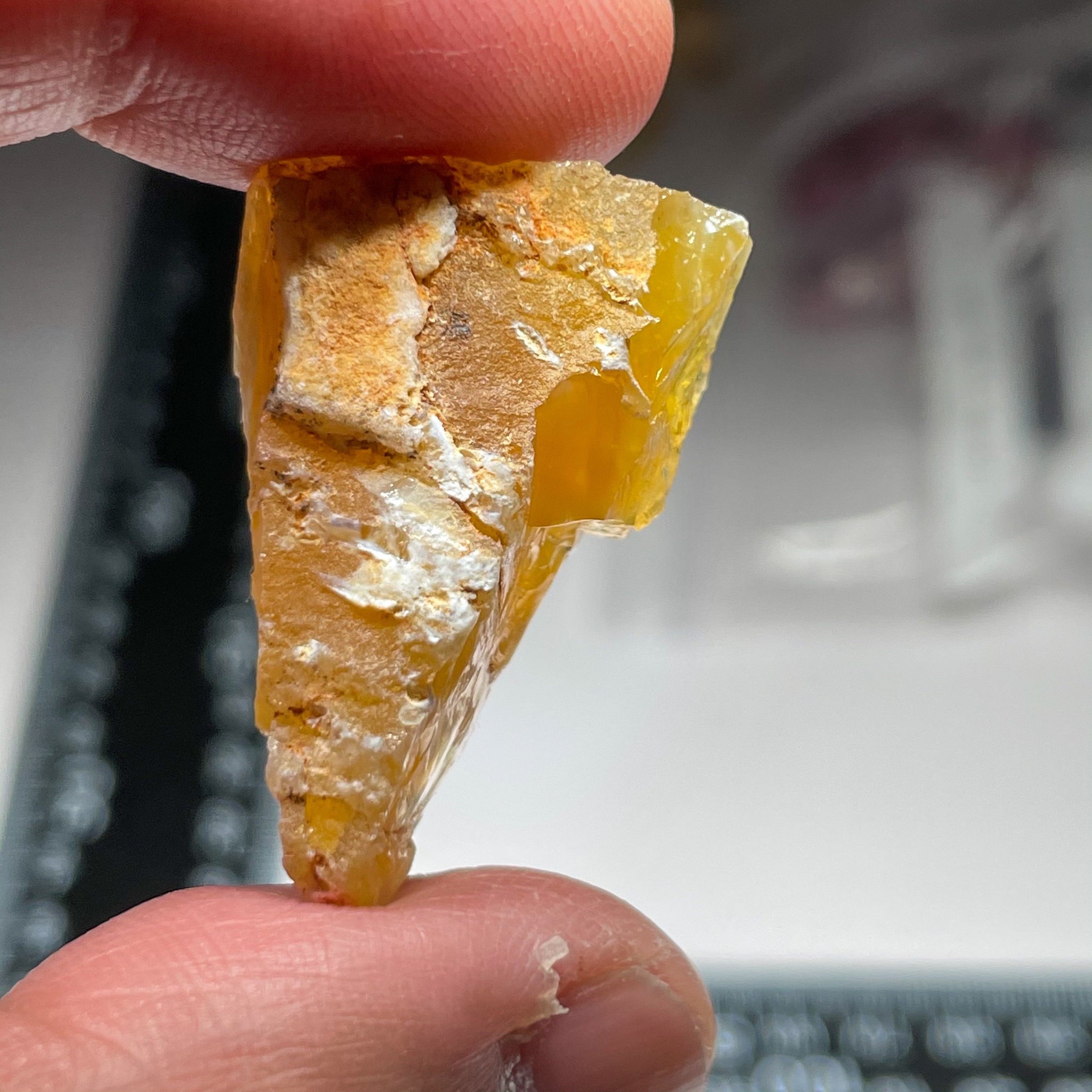 37.04Ct Opal Tanzania Untreated Unheated From A 1999 Deposit Chatoyant (Cats-Eye Effect)