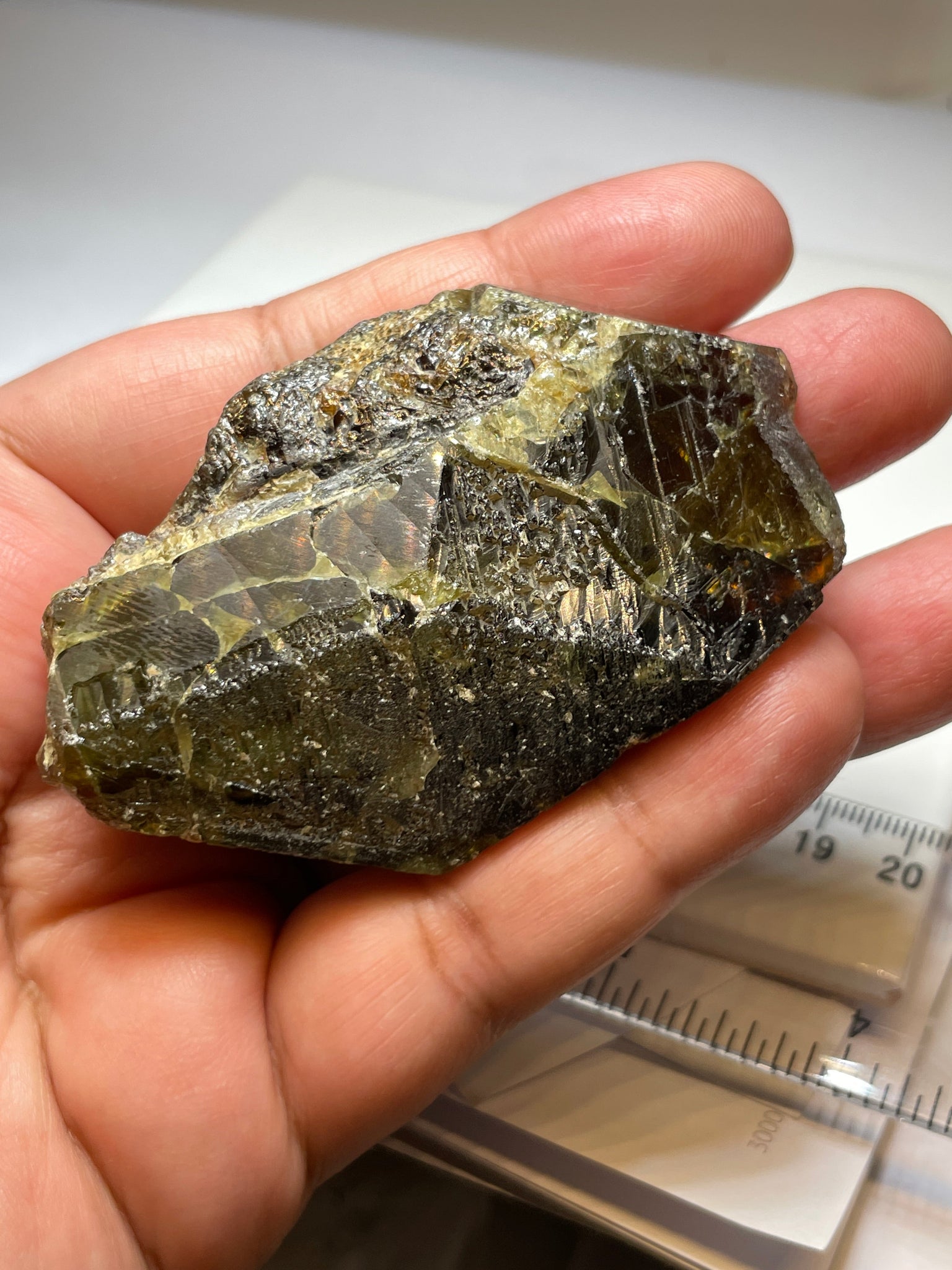 130.10Gm / 650.50Ct Sphene Crystal From Tanzania. Superb Rare Piece. 71.60 X 50.00 33.20Mm