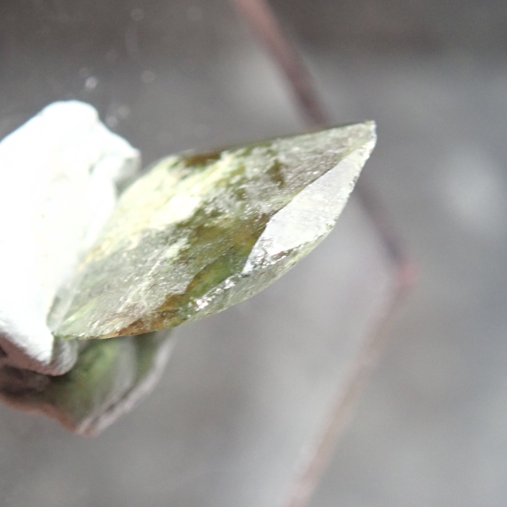 14.88Ct Chrome Sphene Crystal Tanzania Very Rare