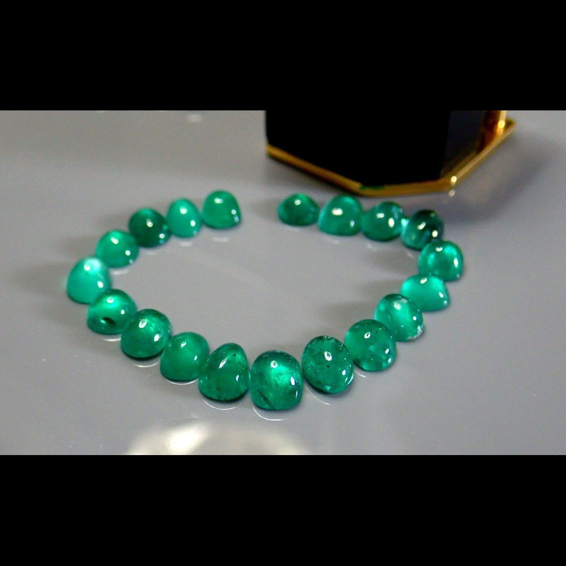 15.72ct Emerald Lot, Tanzania (near Zambia border, almost identical to Zambian material) Untreated Unheated NO OIL. 0.50CT-1.32CT-Gems Of East Africa