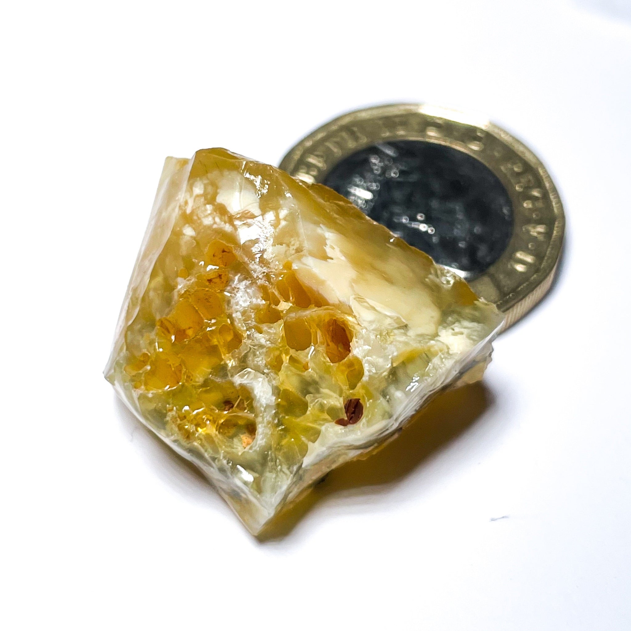 39.07Ct Opal Tanzania Untreated Unheated From A 1999 Deposit Chatoyant (Pearly Cats-Eye Effect)