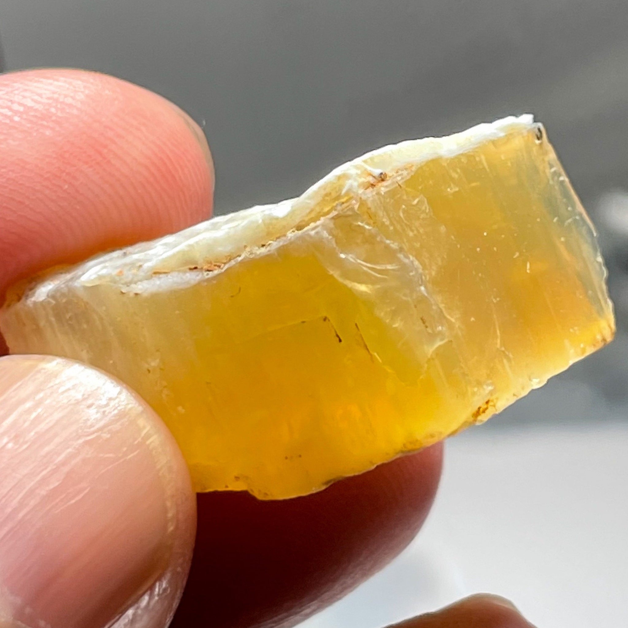 42.51Ct Opal Tanzania Untreated Unheated From A 1999 Deposit Chatoyant (White Pearly Cats-Eye