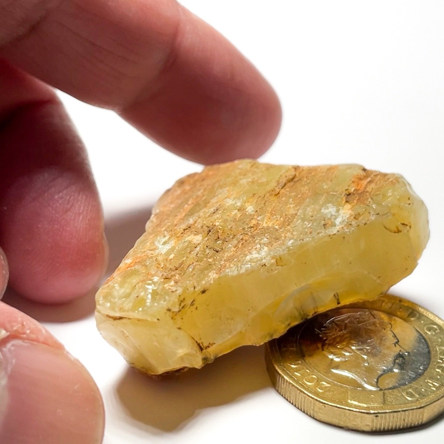 90.83Ct Opal Tanzania Untreated Unheated From A 1999 Deposit Chatoyant (Pearly Cats-Eye Effect)