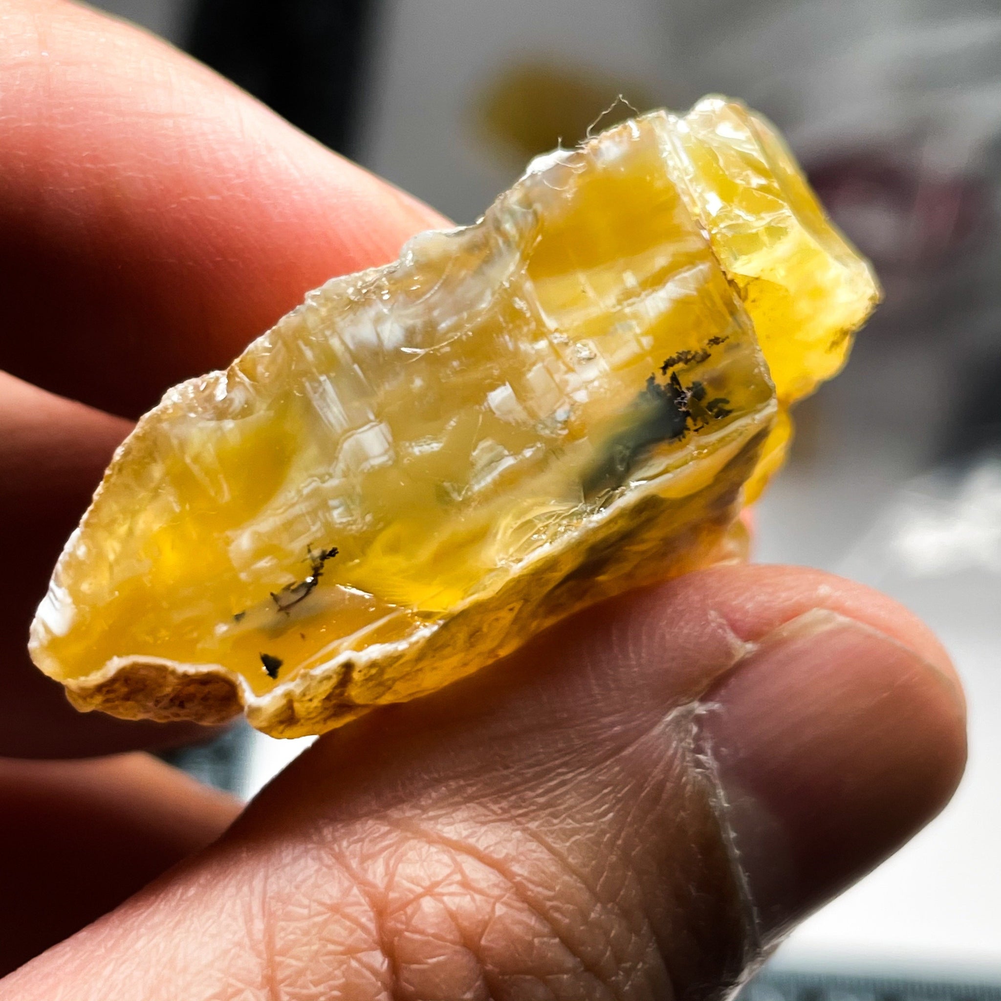 78.02Ct Opal Tanzania Untreated Unheated From A 1999 Deposit Chatoyant (Cats-Eye Effect)