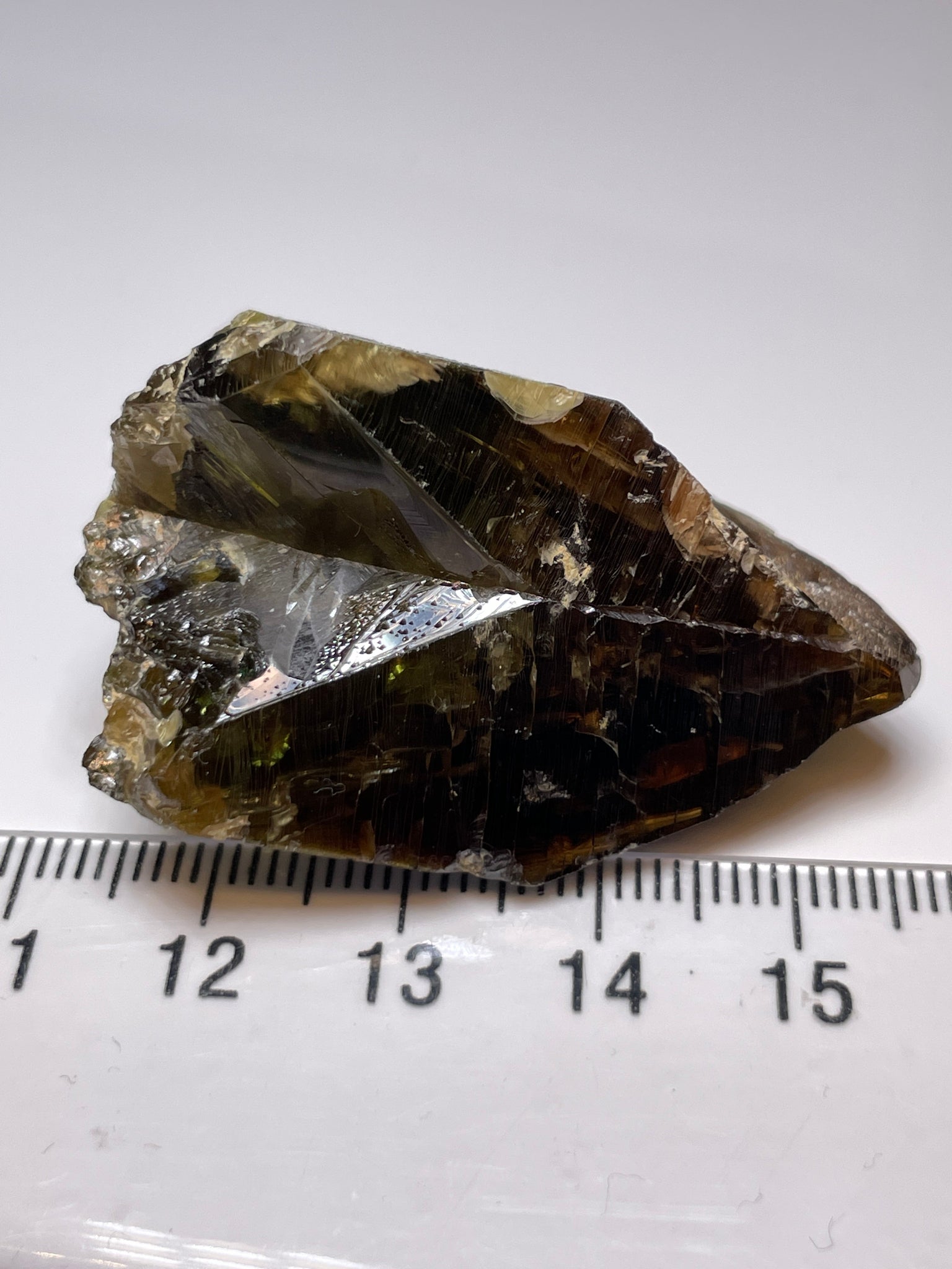 176.97Ct / 35.39Gm Tanzanian Sphene Crystal Untreated Unheated. 44.0 X 27.0 23.1Mm Very High End