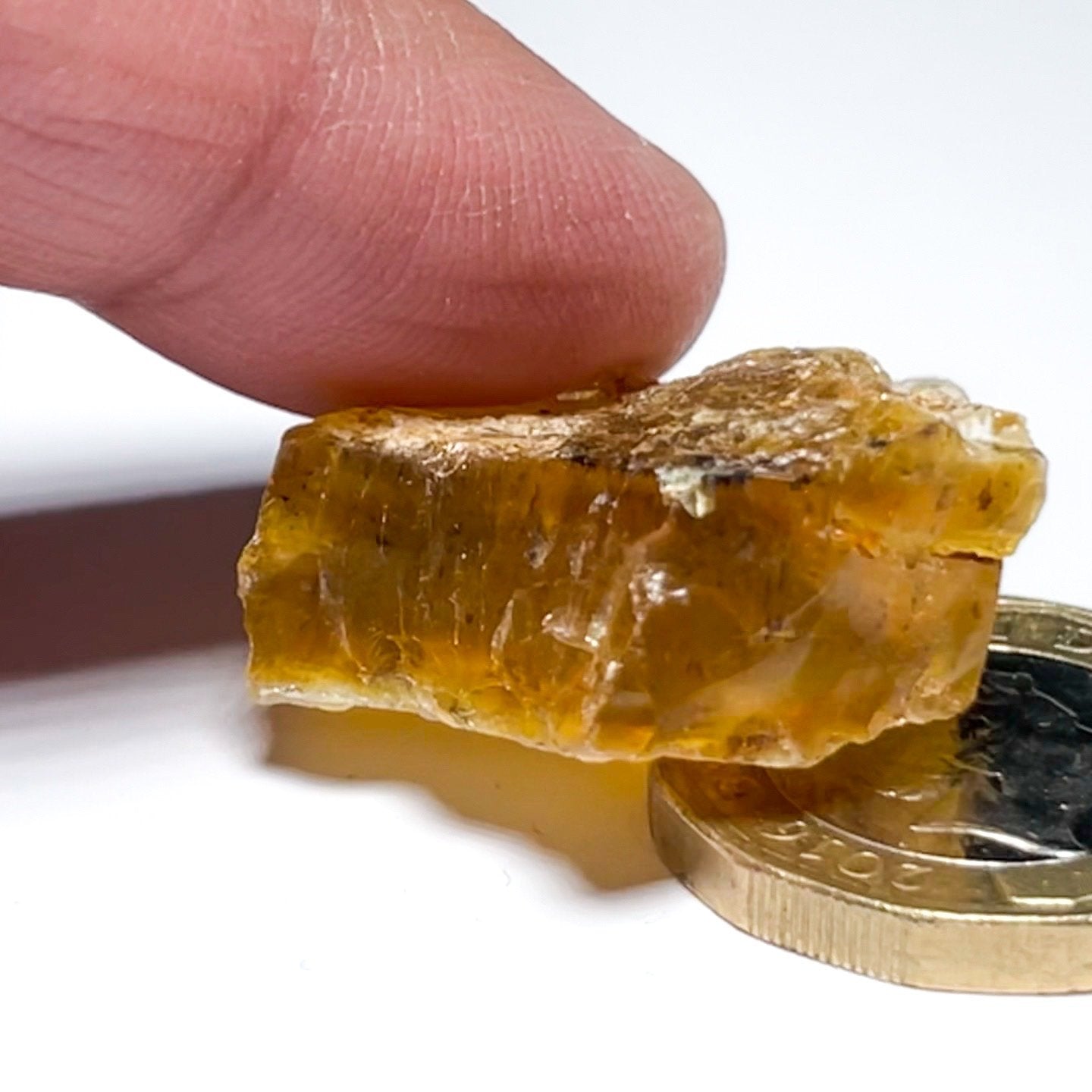 40.71Ct Opal Tanzania Untreated Unheated From A 1999 Deposit Chatoyant (Pearly Cats-Eye Effect)