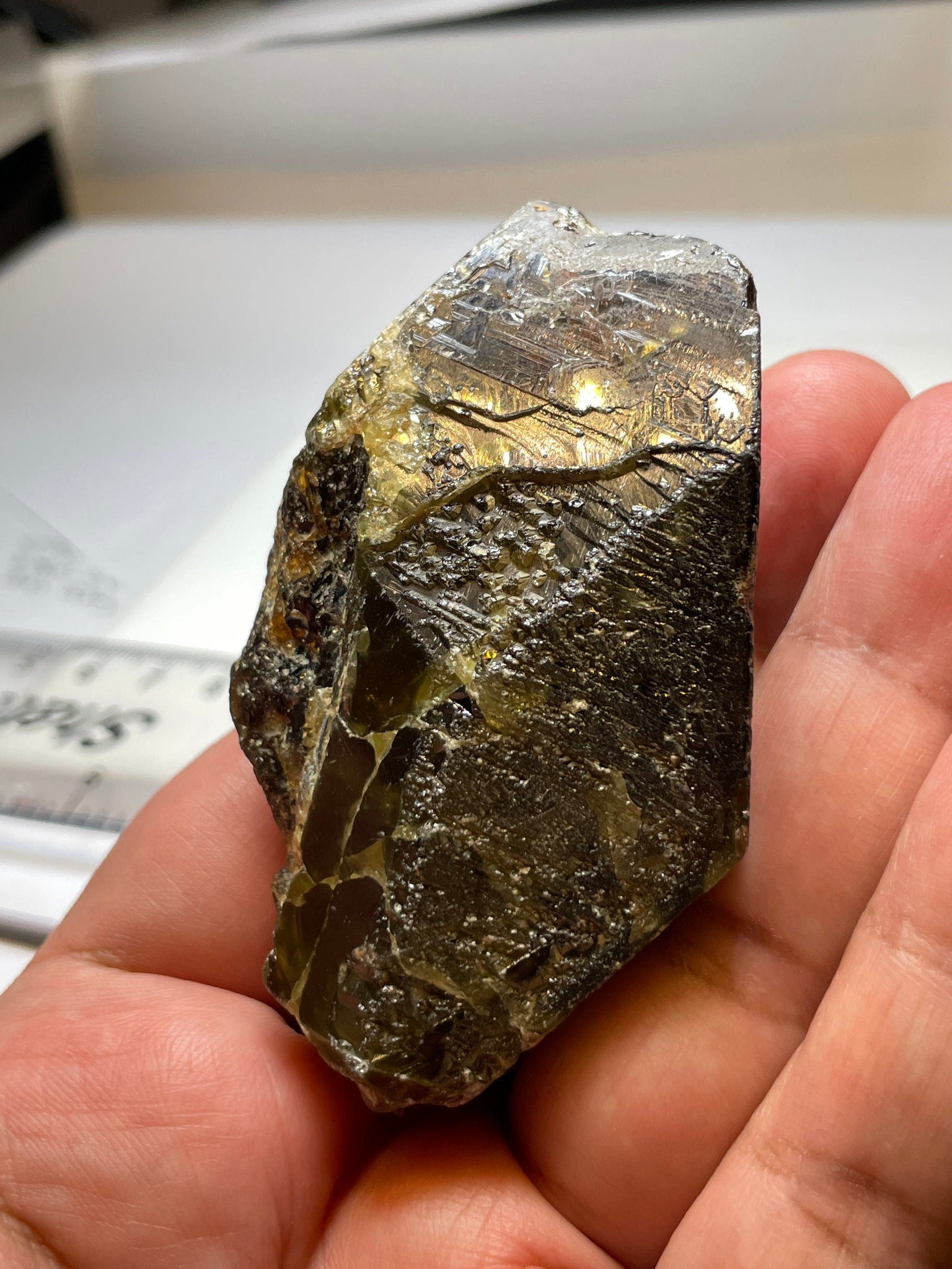 130.10Gm / 650.50Ct Sphene Crystal From Tanzania. Superb Rare Piece. 71.60 X 50.00 33.20Mm