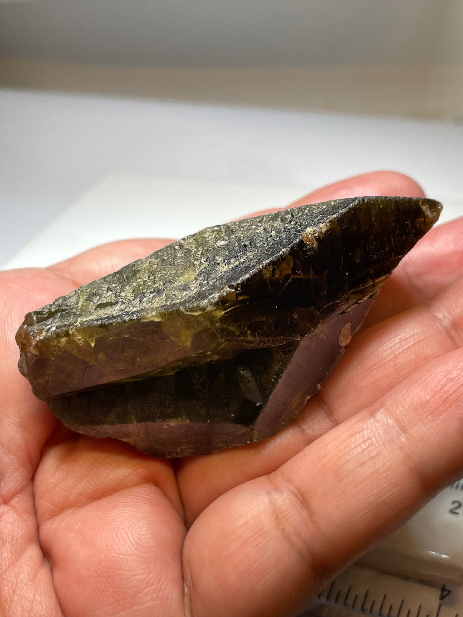 130.10Gm / 650.50Ct Sphene Crystal From Tanzania. Superb Rare Piece. 71.60 X 50.00 33.20Mm