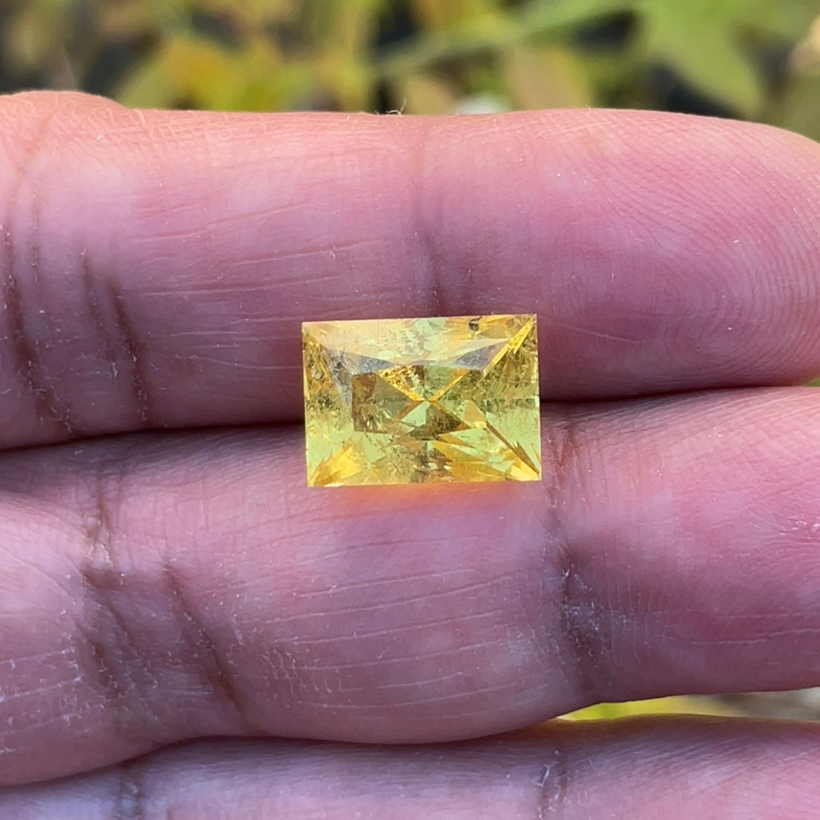8.035Ct Vivid Intense Yellow Golden Danburite Tanzania Untreated Unheated. Slightly Included. Super