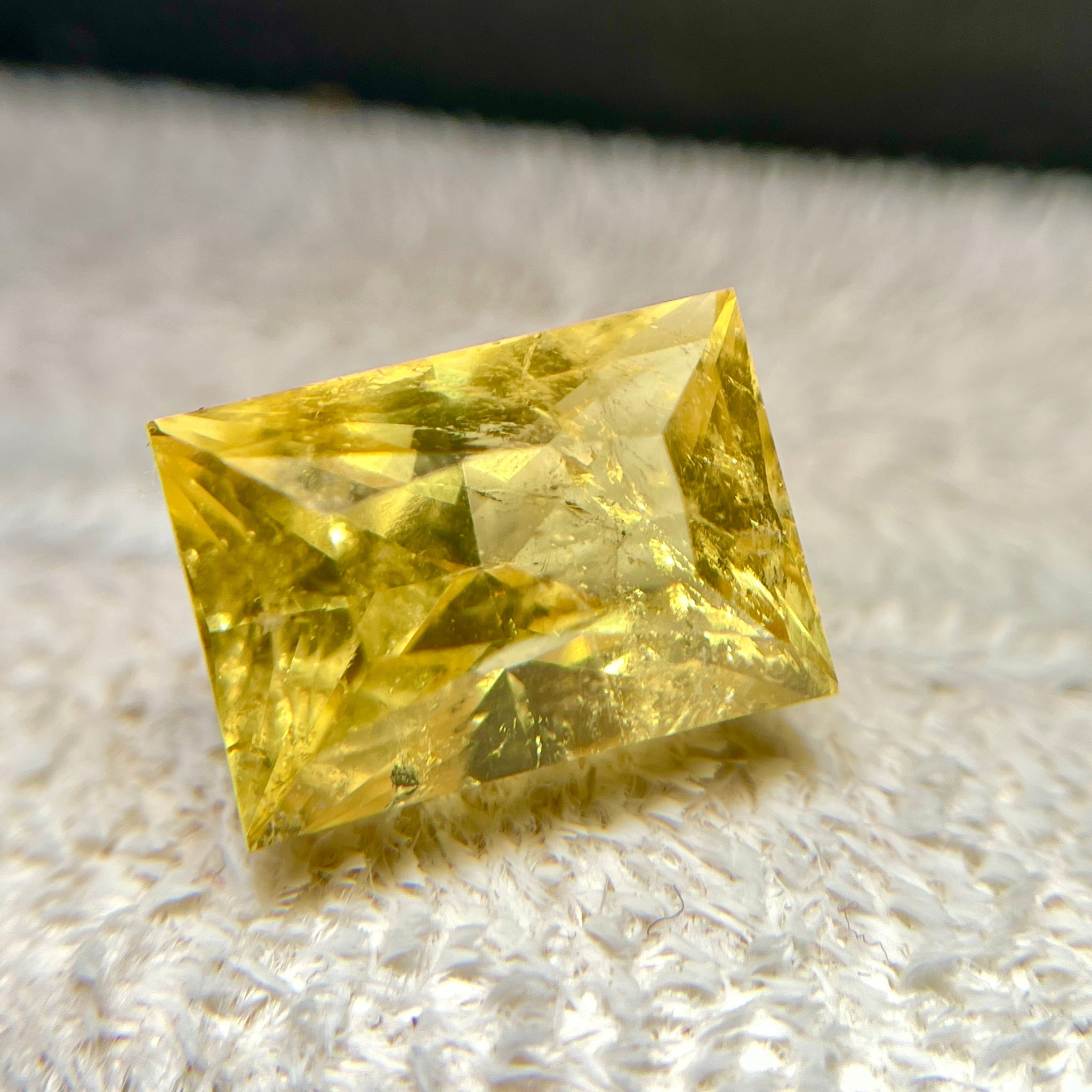 8.035Ct Vivid Intense Yellow Golden Danburite Tanzania Untreated Unheated. Slightly Included. Super