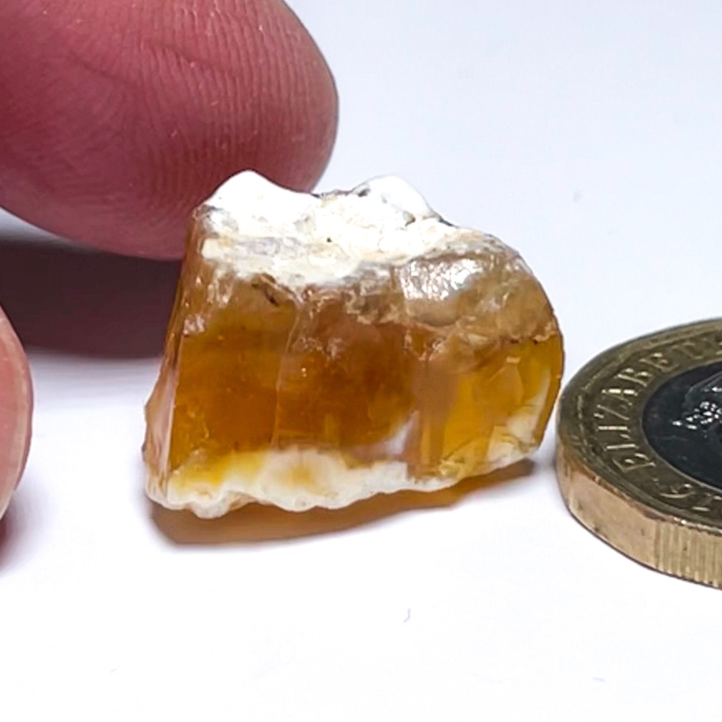 17.78Ct Opal Tanzania Untreated Unheated From A 1999 Deposit Chatoyant (Pearly Cats-Eye Effect)