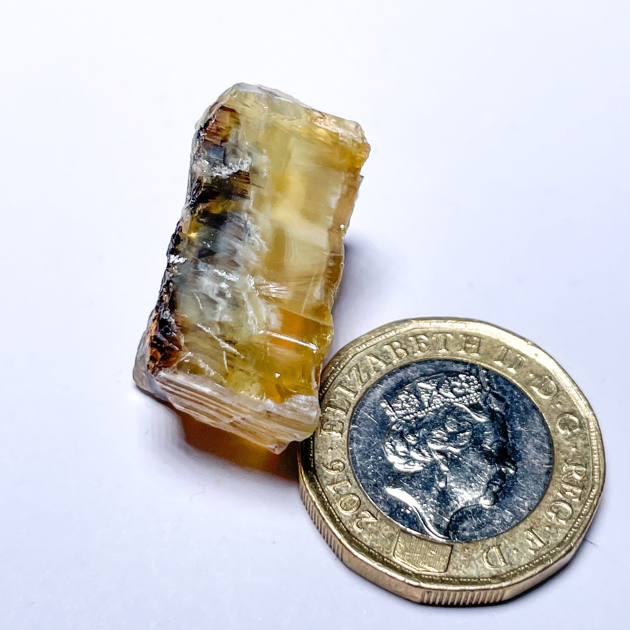 35.27Ct Opal Tanzania Untreated Unheated From A 1999 Deposit Chatoyant (Pearly Cats-Eye Effect)