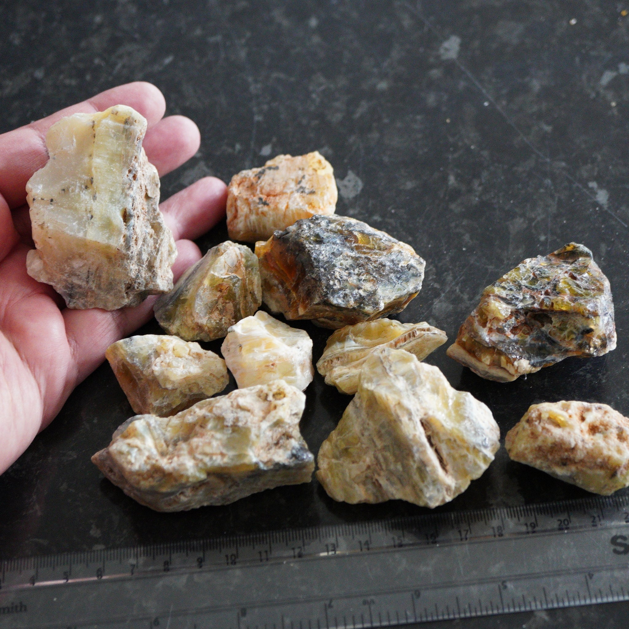 2704.50Ct Opal Lot Tanzania Untreated Unheated 100.00Ct - 509.00Ct