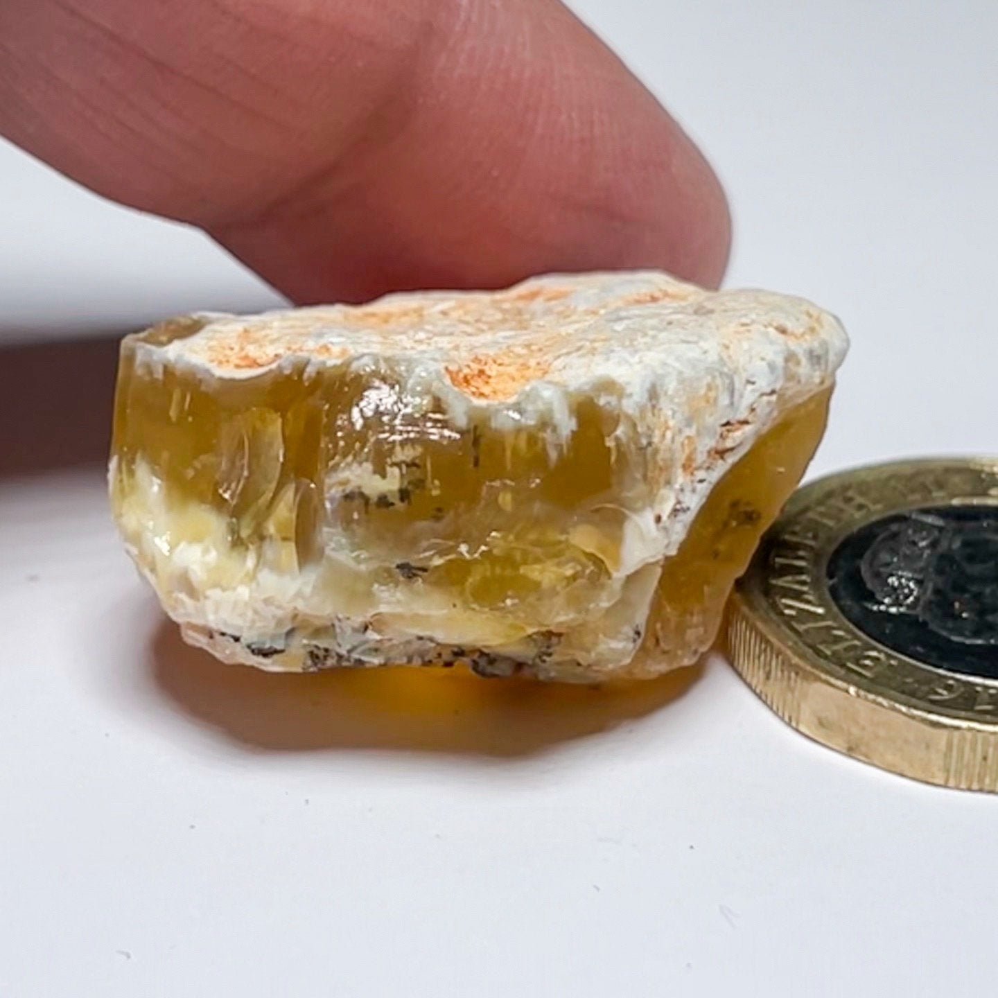 46.75Ct Opal Tanzania Untreated Unheated From A 1999 Deposit Chatoyant (Pearly Cats-Eye Effect)