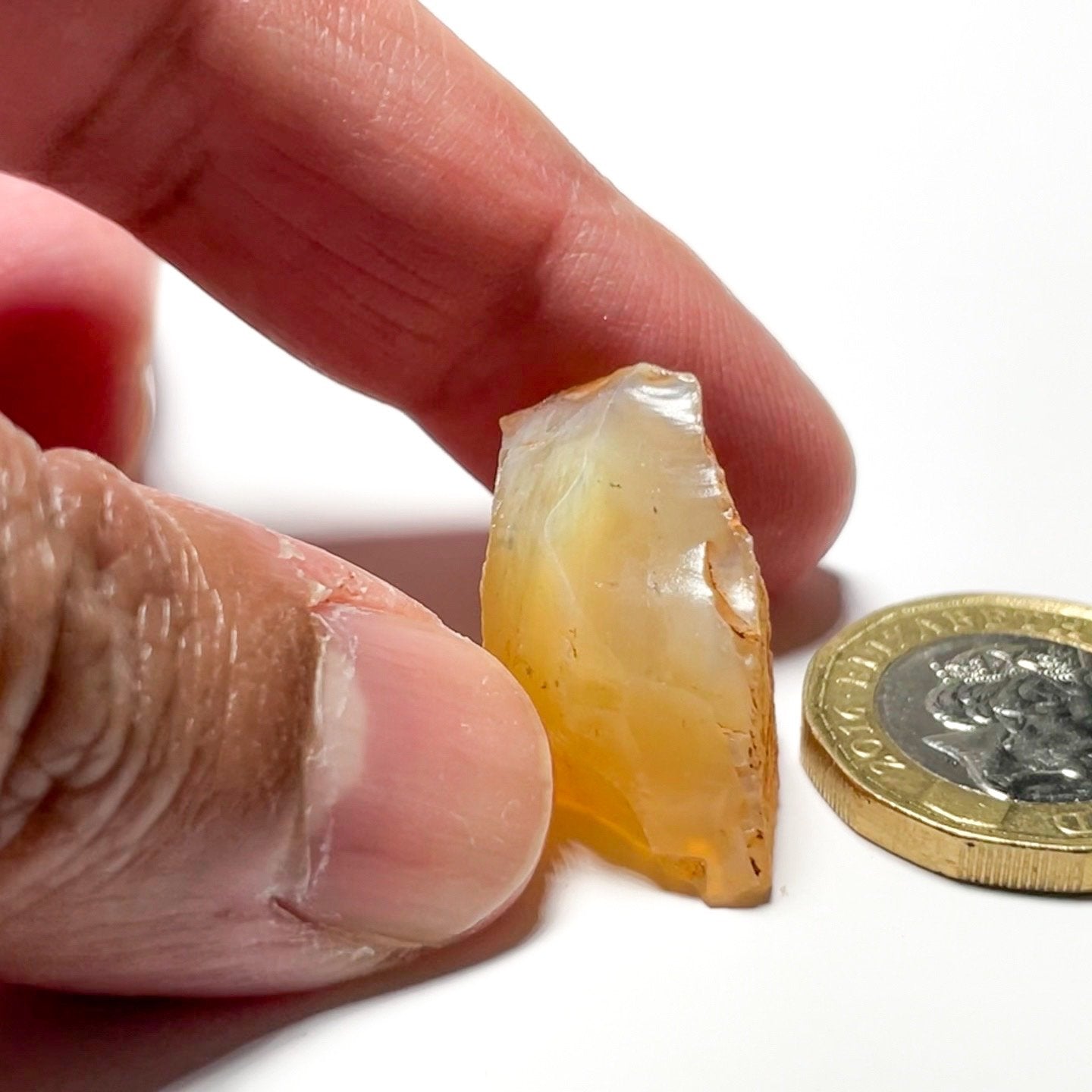 30.77Ct Opal Tanzania Untreated Unheated From A 1999 Deposit Chatoyant (Pearly Cats-Eye Effect)