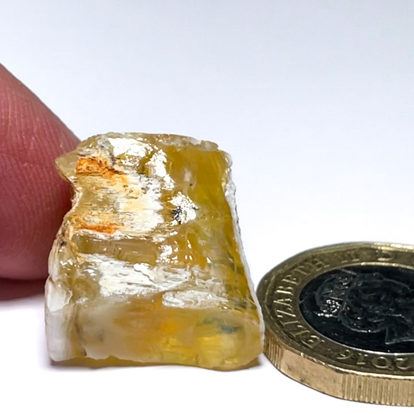 29.76Ct Opal Tanzania Untreated Unheated From A 1999 Deposit Chatoyant (Pearly Cats-Eye Effect)