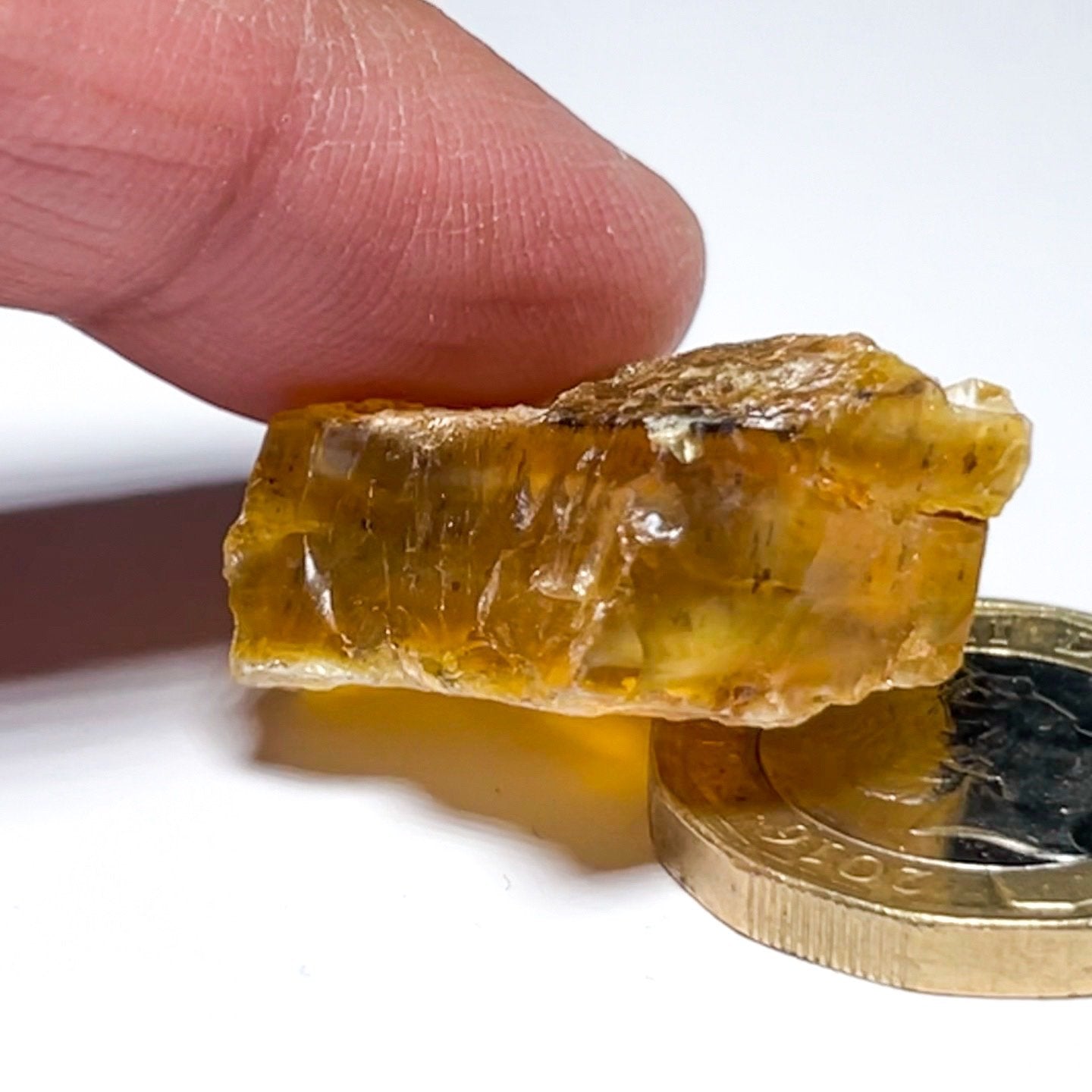 40.71Ct Opal Tanzania Untreated Unheated From A 1999 Deposit Chatoyant (Pearly Cats-Eye Effect)