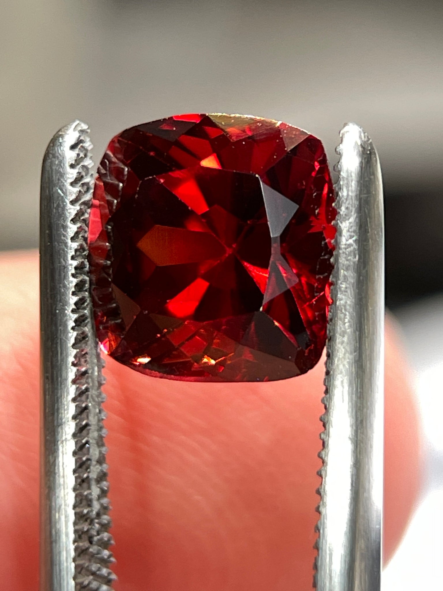 3.35Ct Malaya Garnet. Tanzania. Untreated Unheated