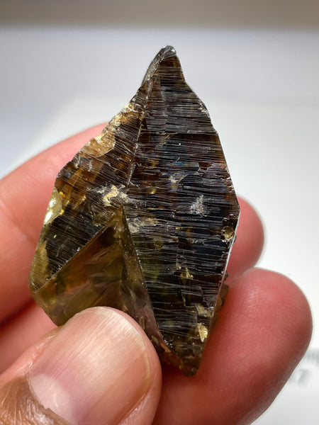 176.97Ct / 35.39Gm Tanzanian Sphene Crystal Untreated Unheated. 44.0 X 27.0 23.1Mm Very High End