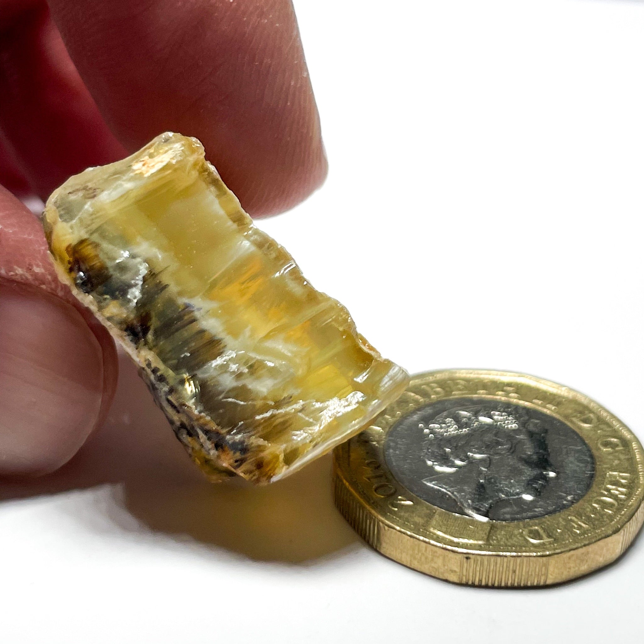 35.27Ct Opal Tanzania Untreated Unheated From A 1999 Deposit Chatoyant (Pearly Cats-Eye Effect)