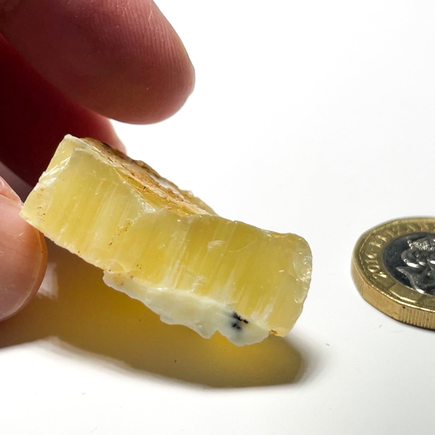 66.93Ct Opal Tanzania Untreated Unheated From A 1999 Deposit Chatoyant (Pearly Cats-Eye Effect)