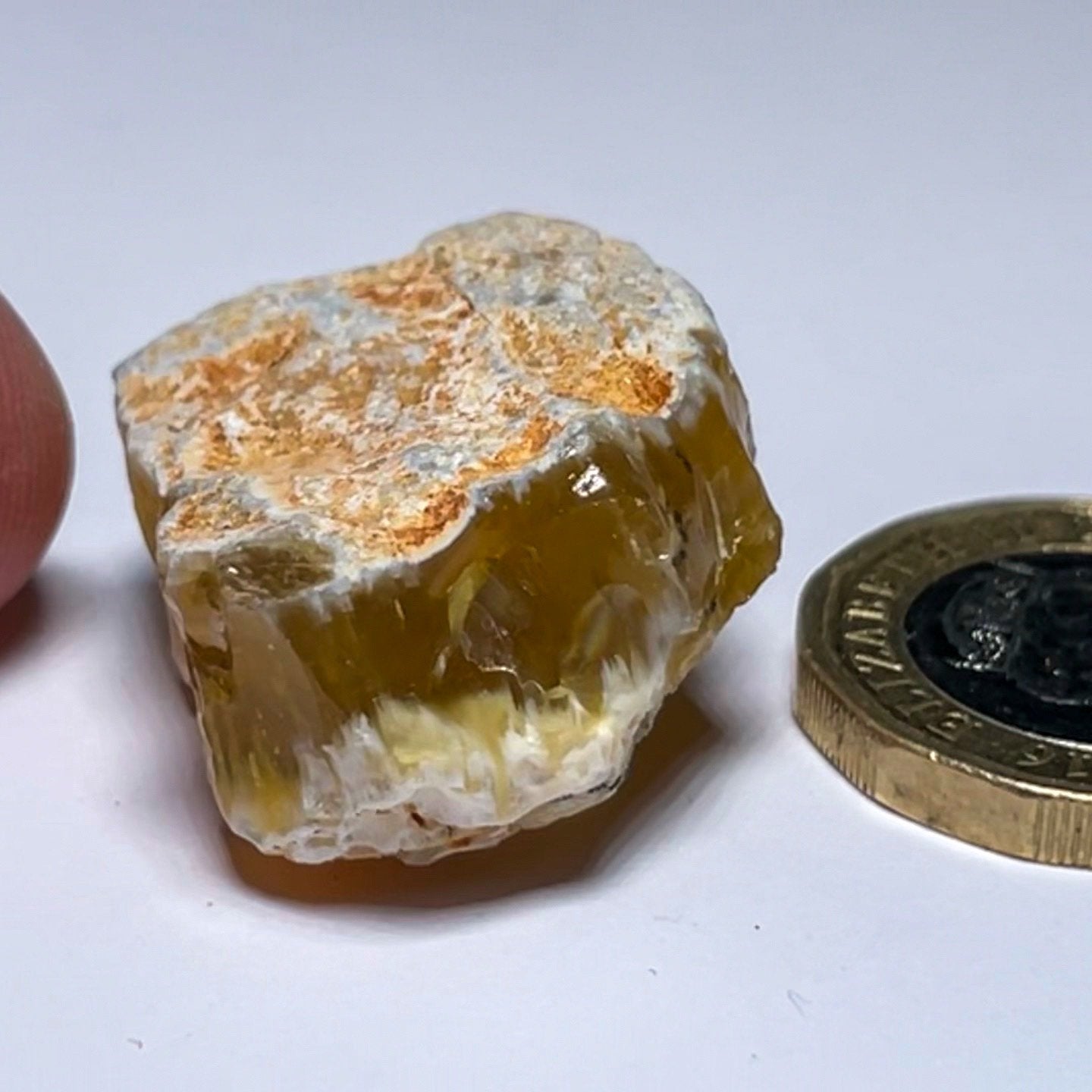 46.75Ct Opal Tanzania Untreated Unheated From A 1999 Deposit Chatoyant (Pearly Cats-Eye Effect)