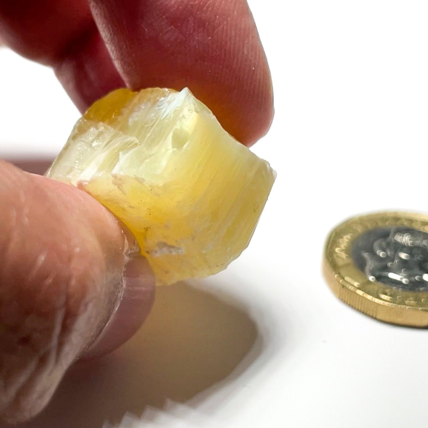 72.41Ct Opal Tanzania Untreated Unheated From A 1999 Deposit Chatoyant (Pearly Cats-Eye Effect)