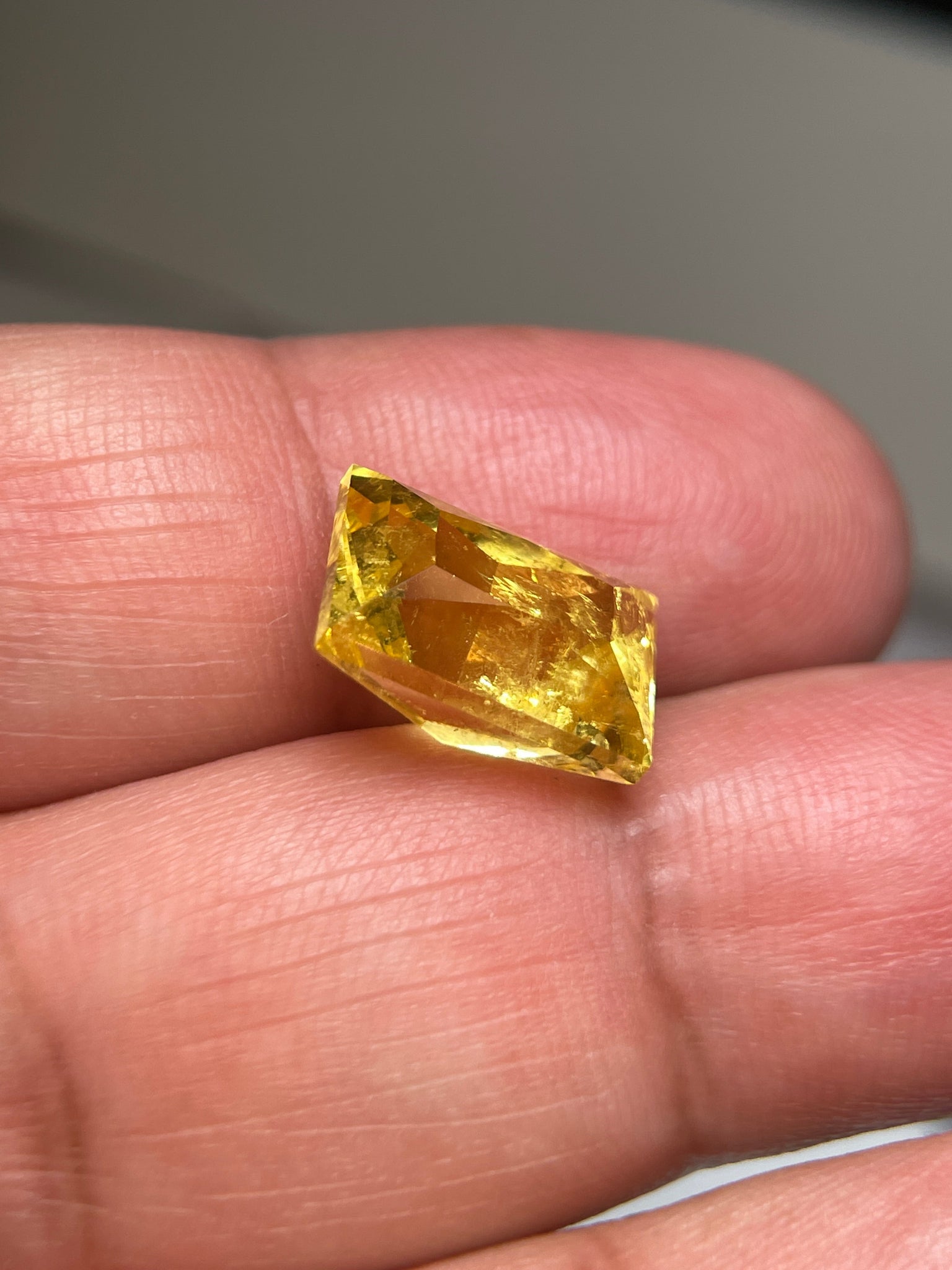 8.035Ct Vivid Intense Yellow Golden Danburite Tanzania Untreated Unheated. Slightly Included. Super