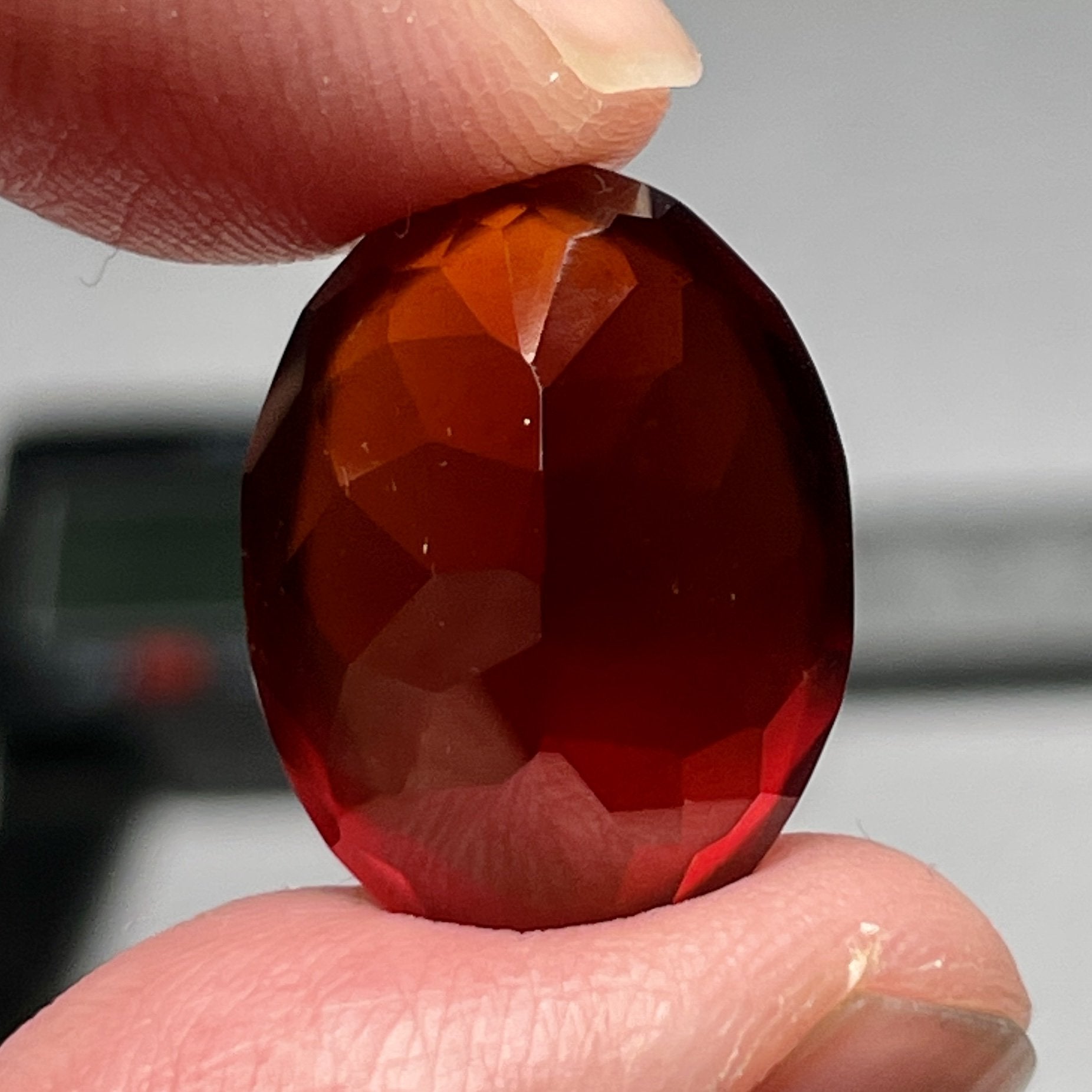 22.88Ct Hessonite Garnet Tanzania Untreated Unheated. 19 X 14 9.1 Mm. Use Either Side.