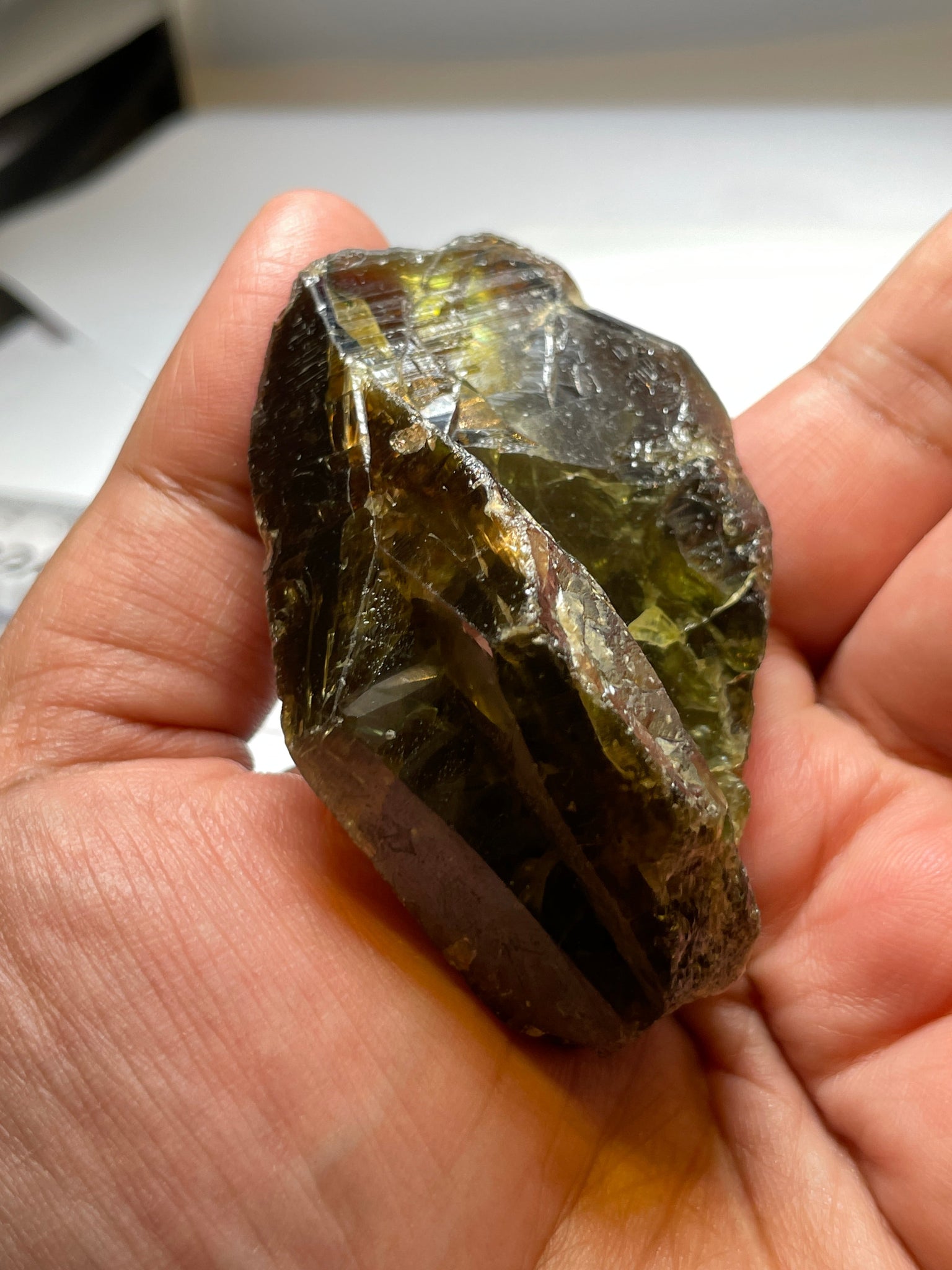 130.10Gm / 650.50Ct Sphene Crystal From Tanzania. Superb Rare Piece. 71.60 X 50.00 33.20Mm