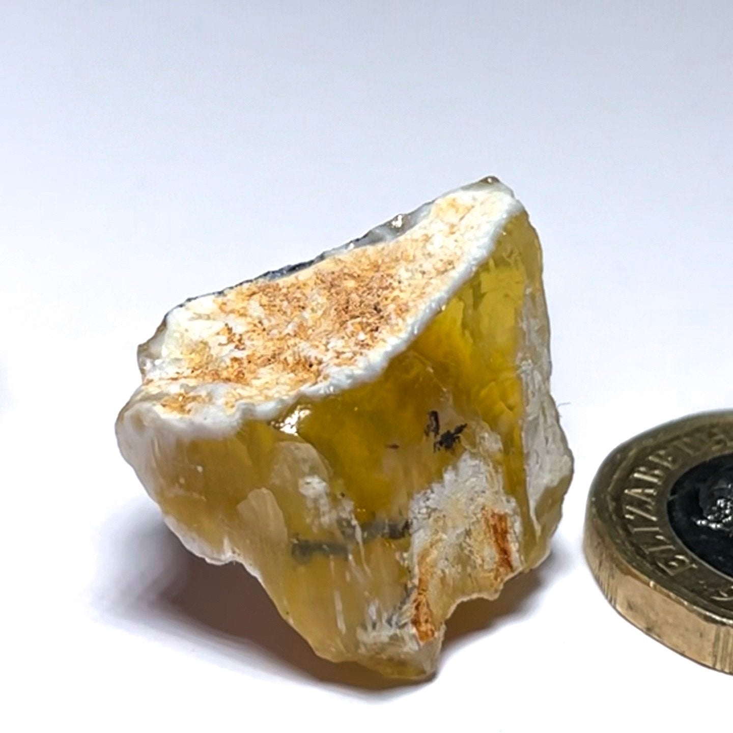 29.76Ct Opal Tanzania Untreated Unheated From A 1999 Deposit Chatoyant (Pearly Cats-Eye Effect)