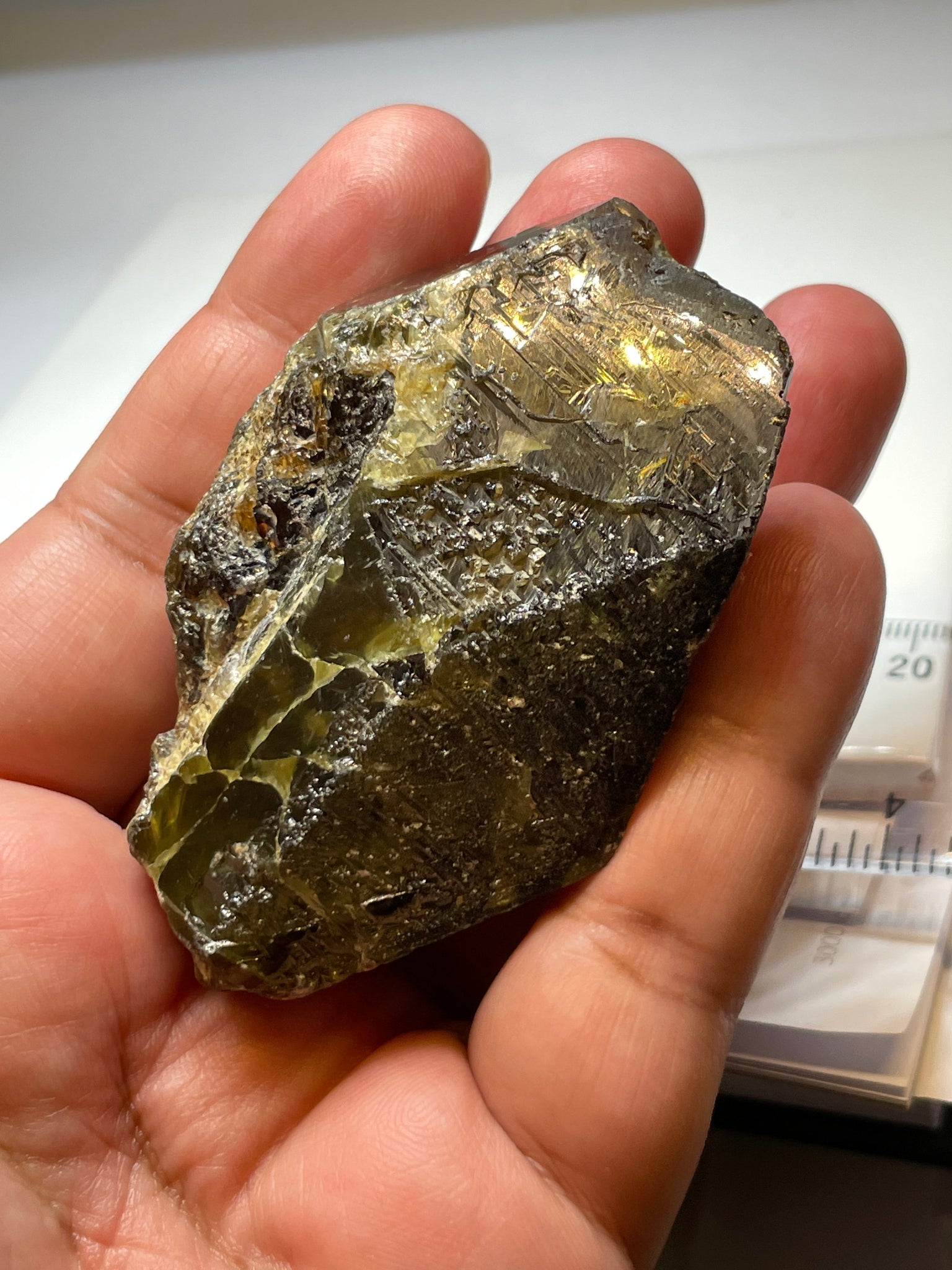 130.10Gm / 650.50Ct Sphene Crystal From Tanzania. Superb Rare Piece. 71.60 X 50.00 33.20Mm