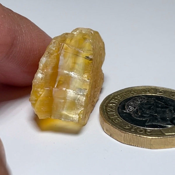 27.18Ct Opal Tanzania Untreated Unheated From A 1999 Deposit Chatoyant (Pearly Cats-Eye Effect)