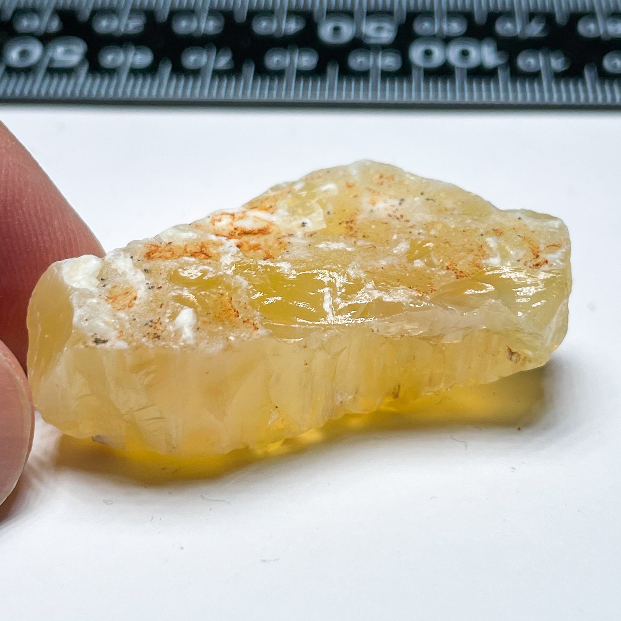 70.82Ct Opal Tanzania Untreated Unheated From A 1999 Deposit Chatoyant (Cats-Eye Effect)