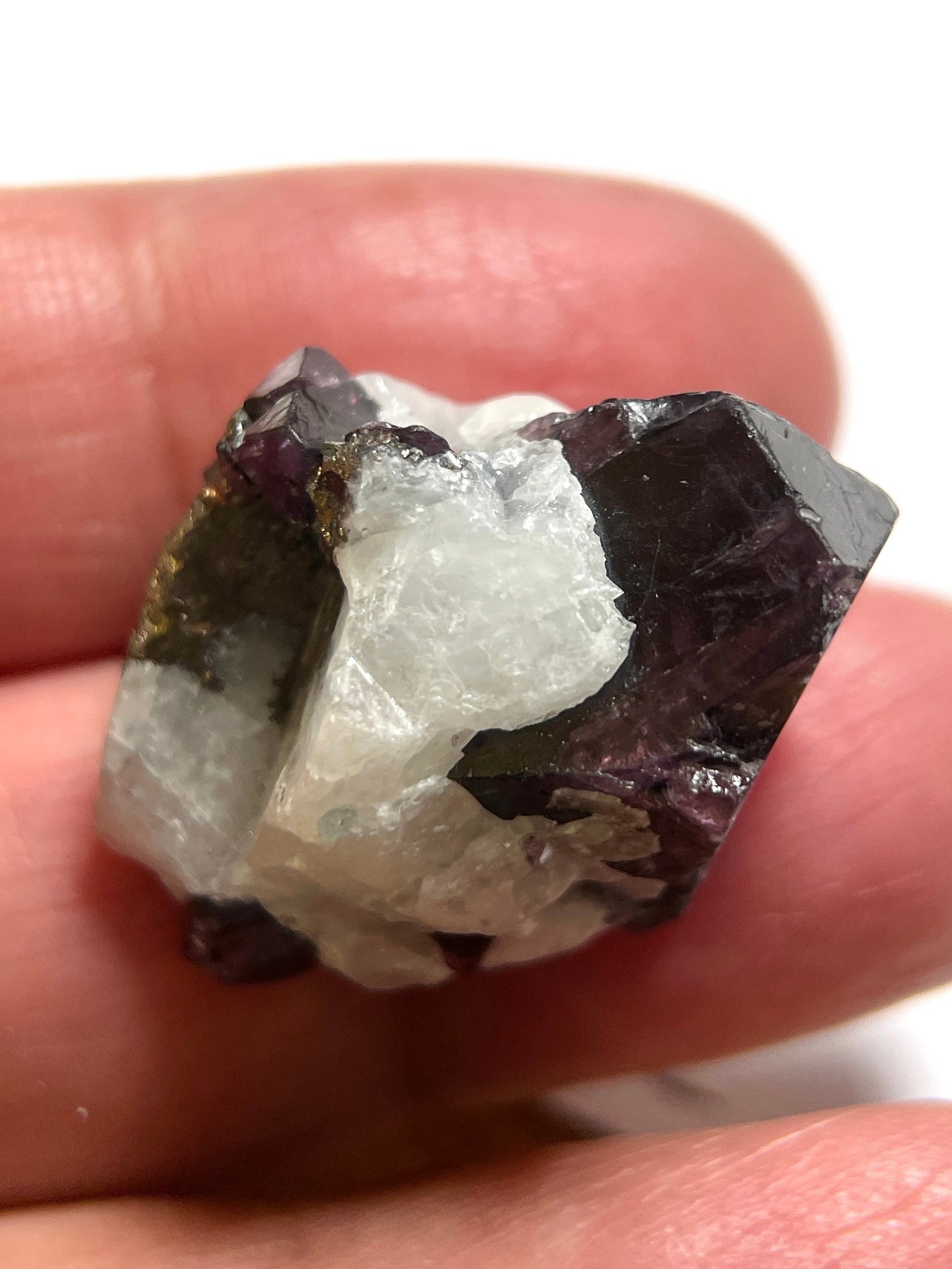 58.18Ct / 11.63Gm Spinel Crystal On Matrix Mahenge Tanzania Untreated Unheated. 2.7 X 2.1 1.7Cm