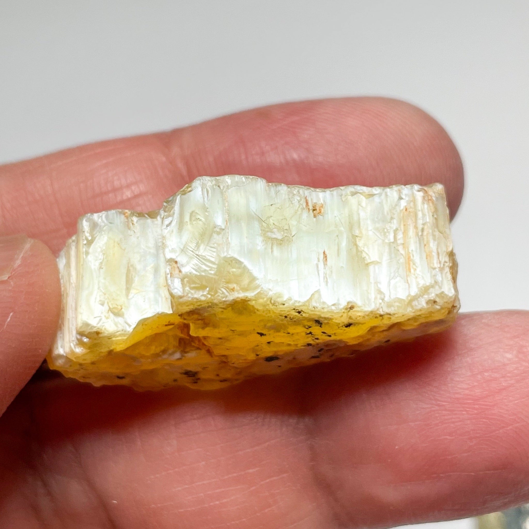 53.83Ct Opal Tanzania Untreated Unheated From A 1999 Deposit Chatoyant (Pearly Cats-Eye Effect)