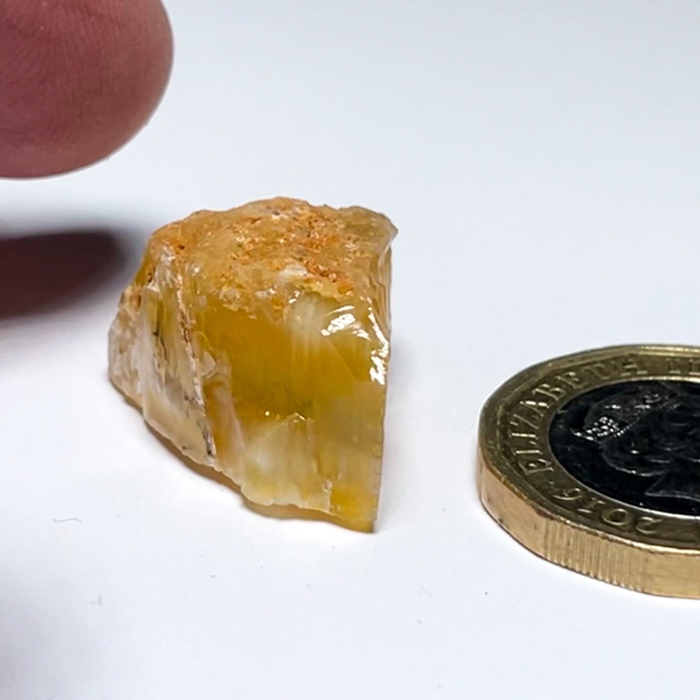 27.18Ct Opal Tanzania Untreated Unheated From A 1999 Deposit Chatoyant (Pearly Cats-Eye Effect)